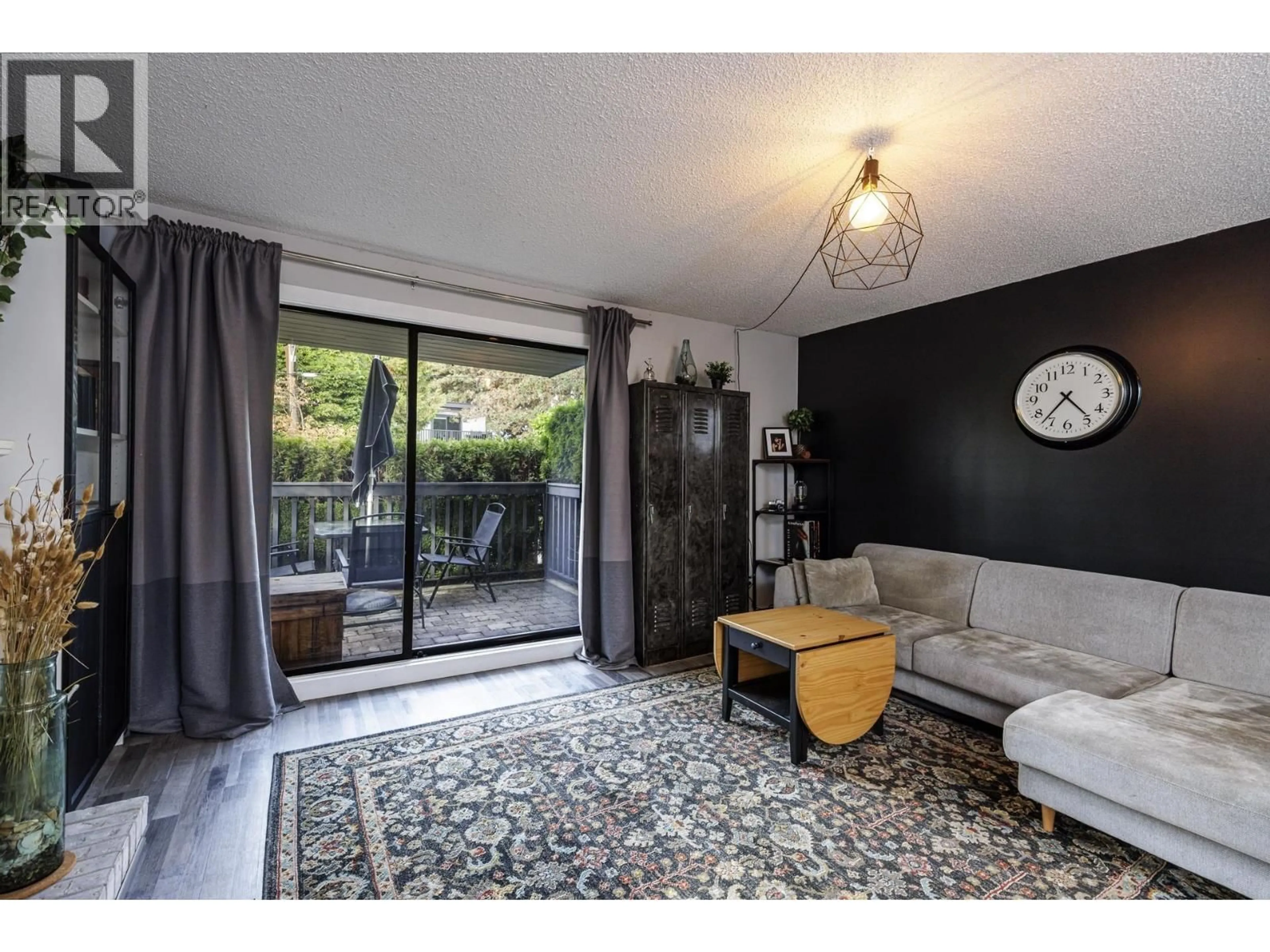 Living room with furniture, unknown for 3132 LONSDALE AVENUE, North Vancouver British Columbia V7N3J8