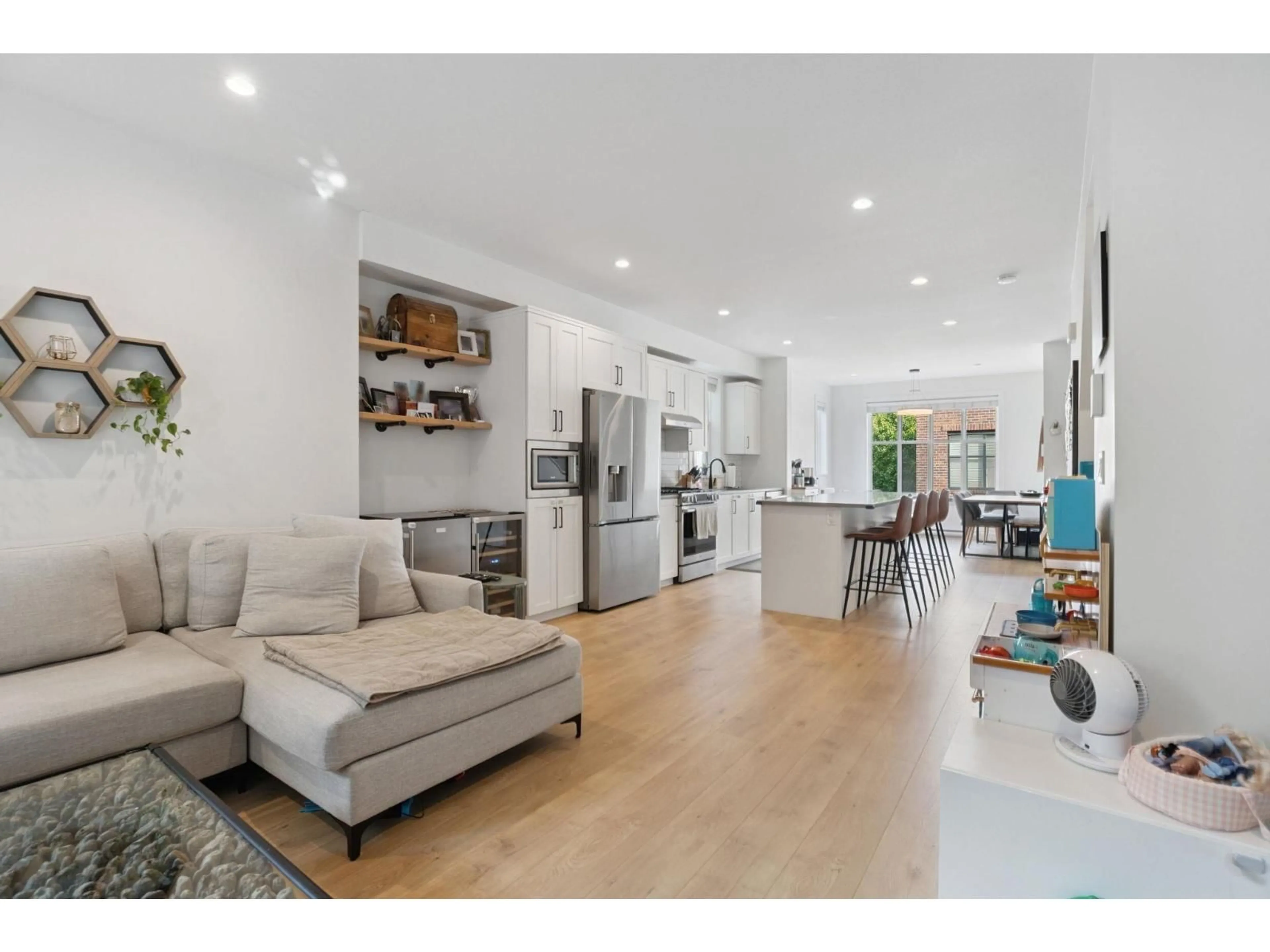 Open concept kitchen, unknown for 65 - 15588 32 AVENUE, Surrey British Columbia V3Z0G3