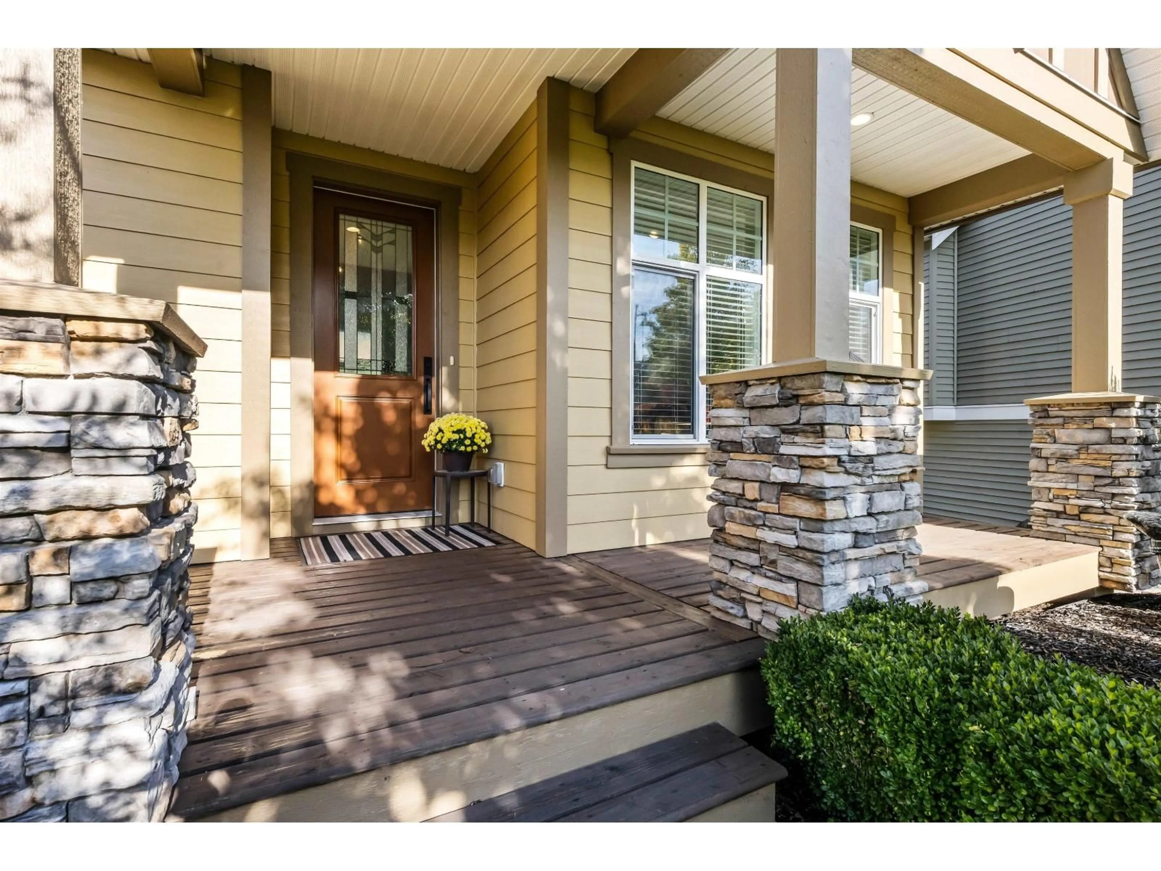 Indoor entryway for 4 - 1911 WOODSIDE BOULEVARD, Agassiz British Columbia V0M1A1