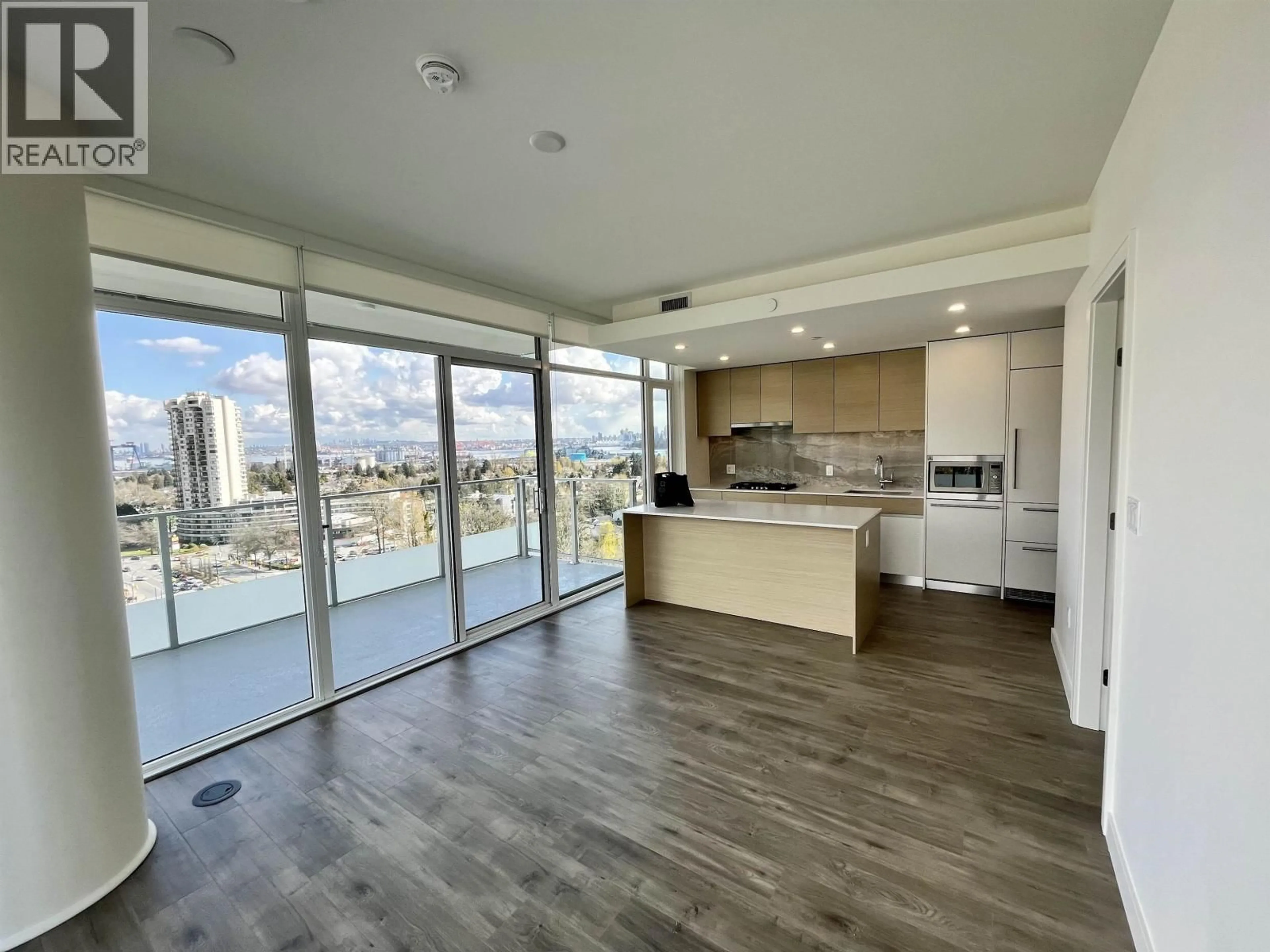 Open concept kitchen, unknown for 902 - 200 KLAHANIE COURT, West Vancouver British Columbia V7P0E4