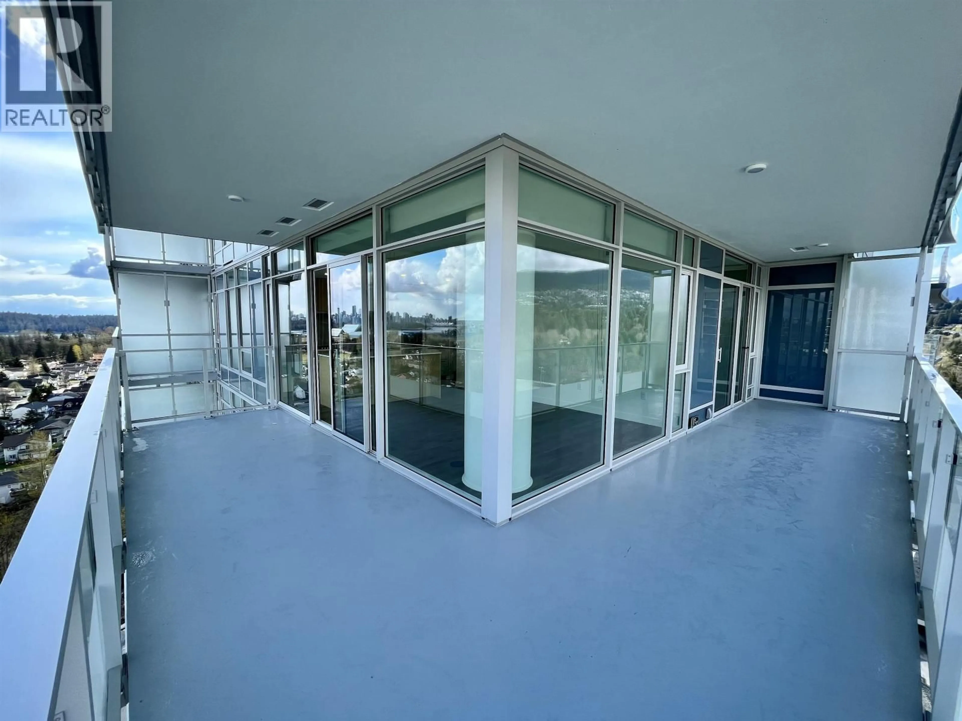 Indoor foyer for 902 - 200 KLAHANIE COURT, West Vancouver British Columbia V7P0E4