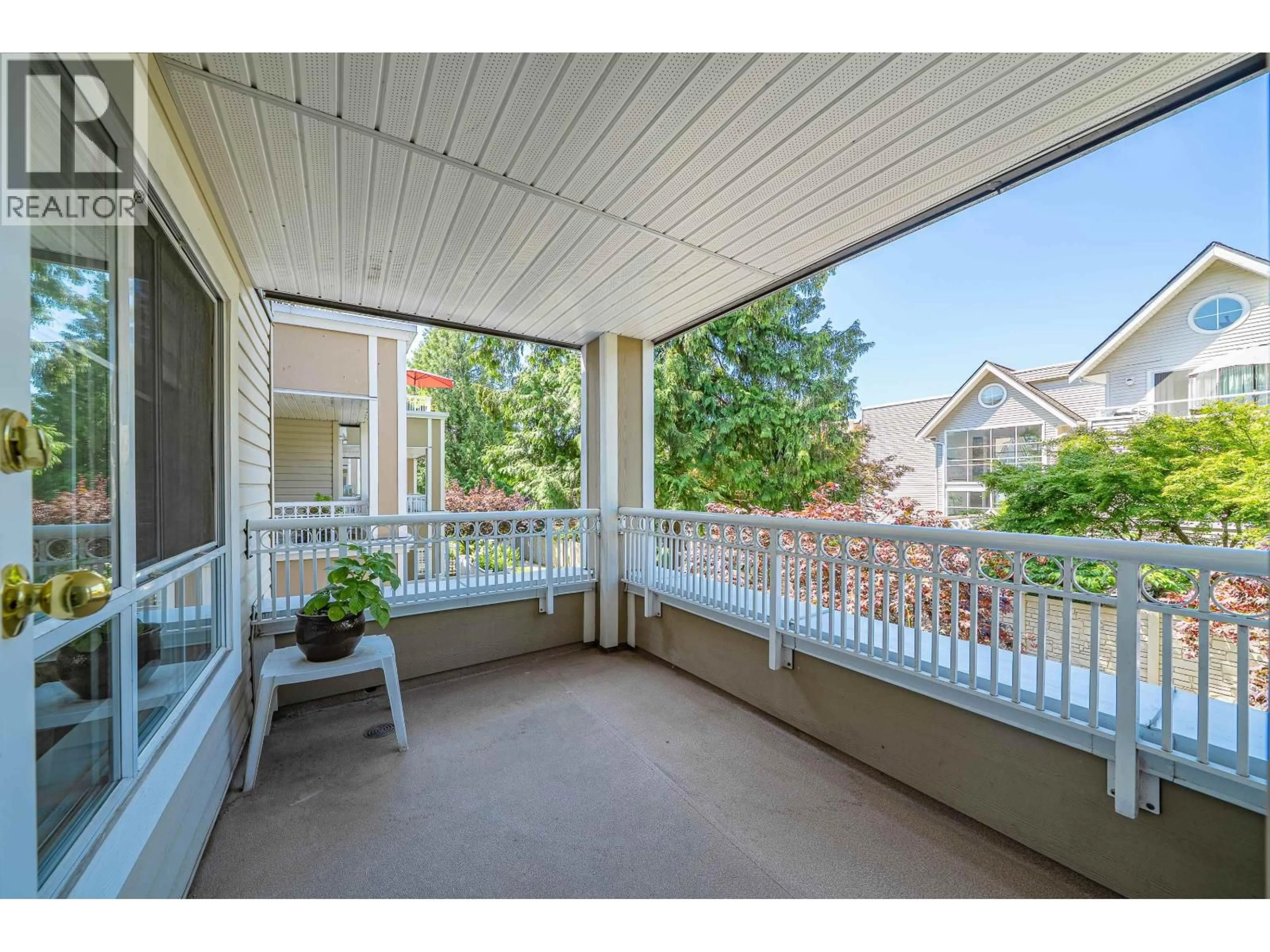 Patio, street for 211 - 7117 ANTRIM AVENUE, Burnaby British Columbia V5J5K1