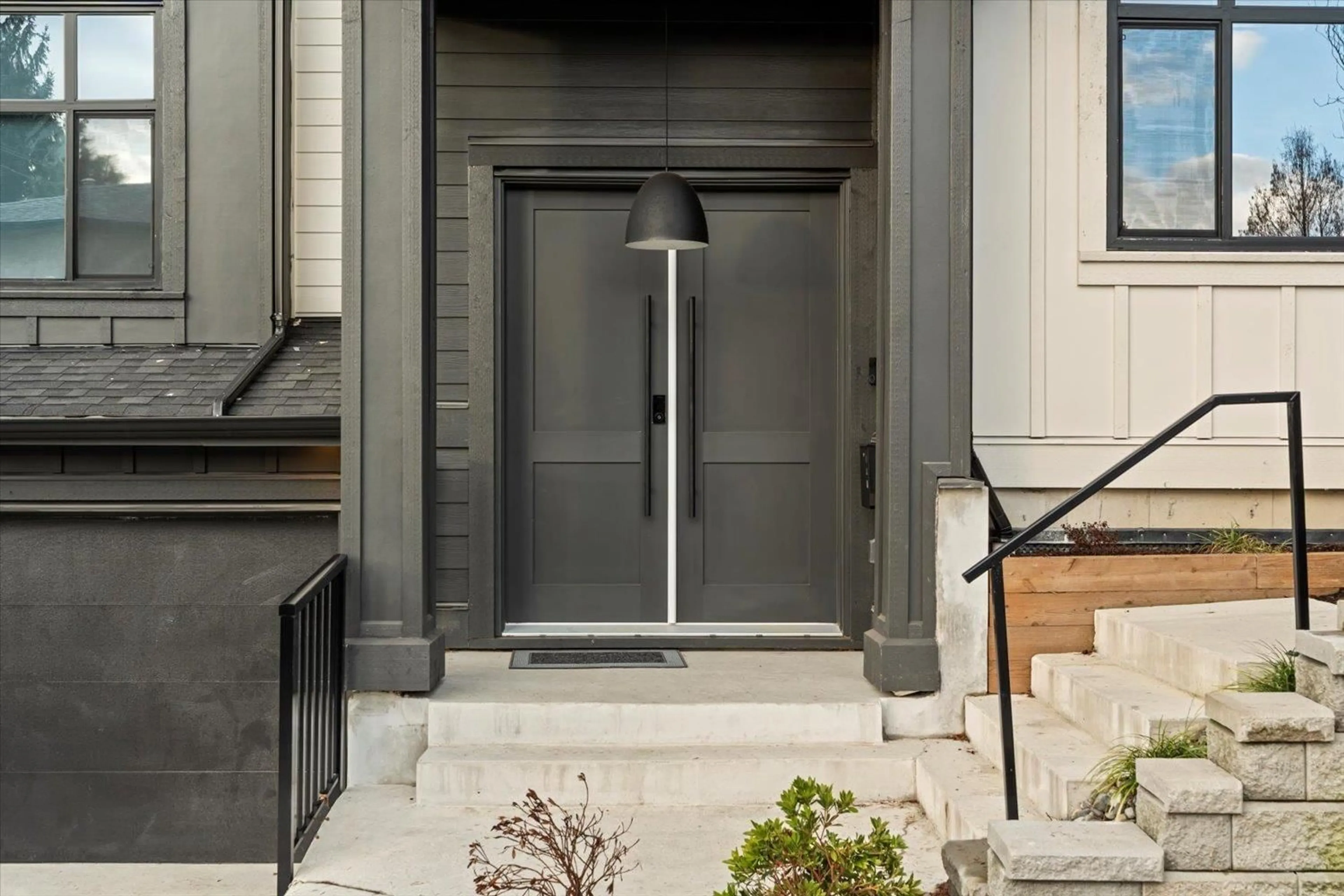 Indoor entryway for 33383 SILVERTREE COURT, Abbotsford British Columbia V2S3K5