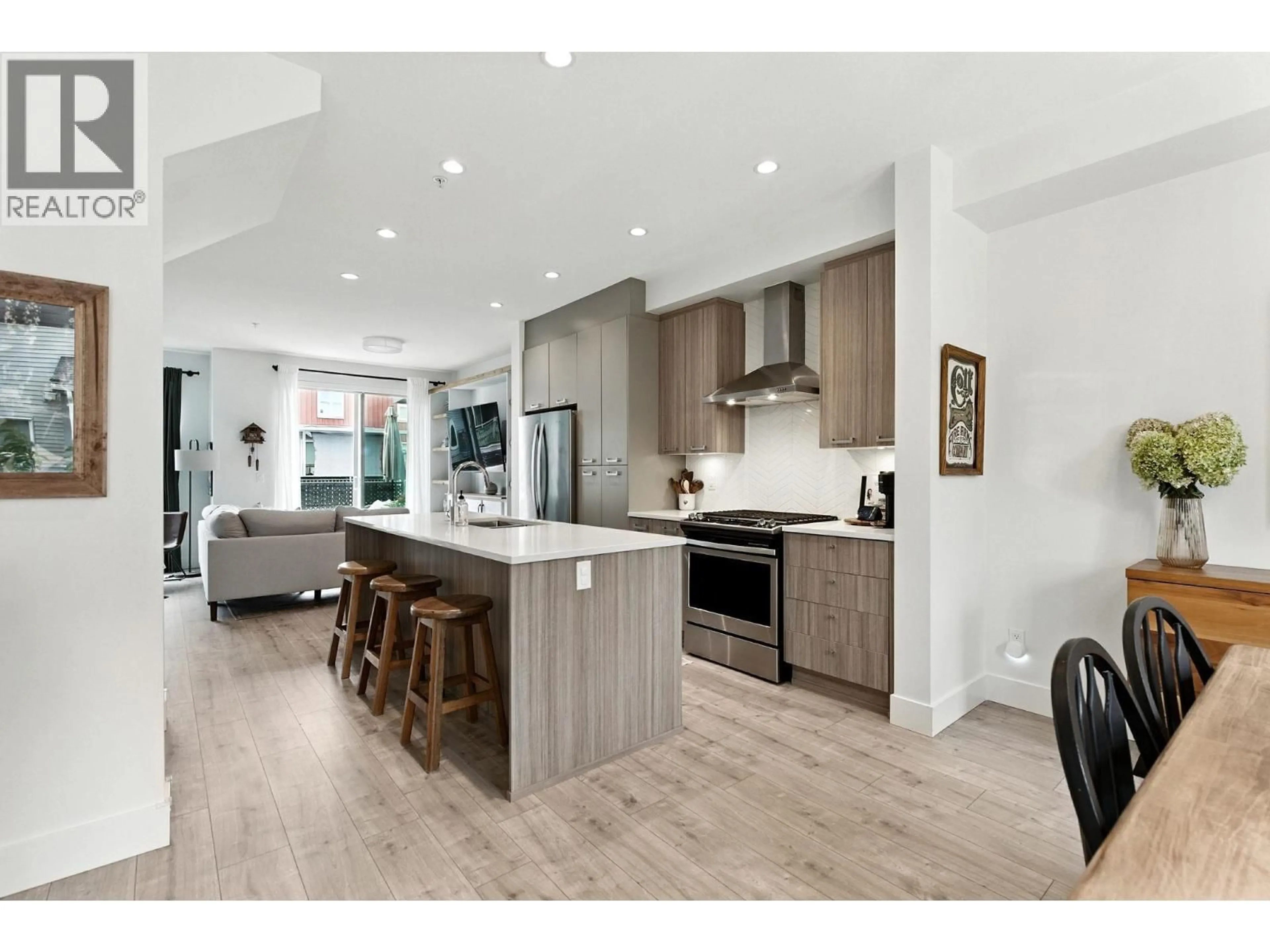 Open concept kitchen, unknown for 99 - 24076 112 AVENUE, Maple Ridge British Columbia V2W0K2