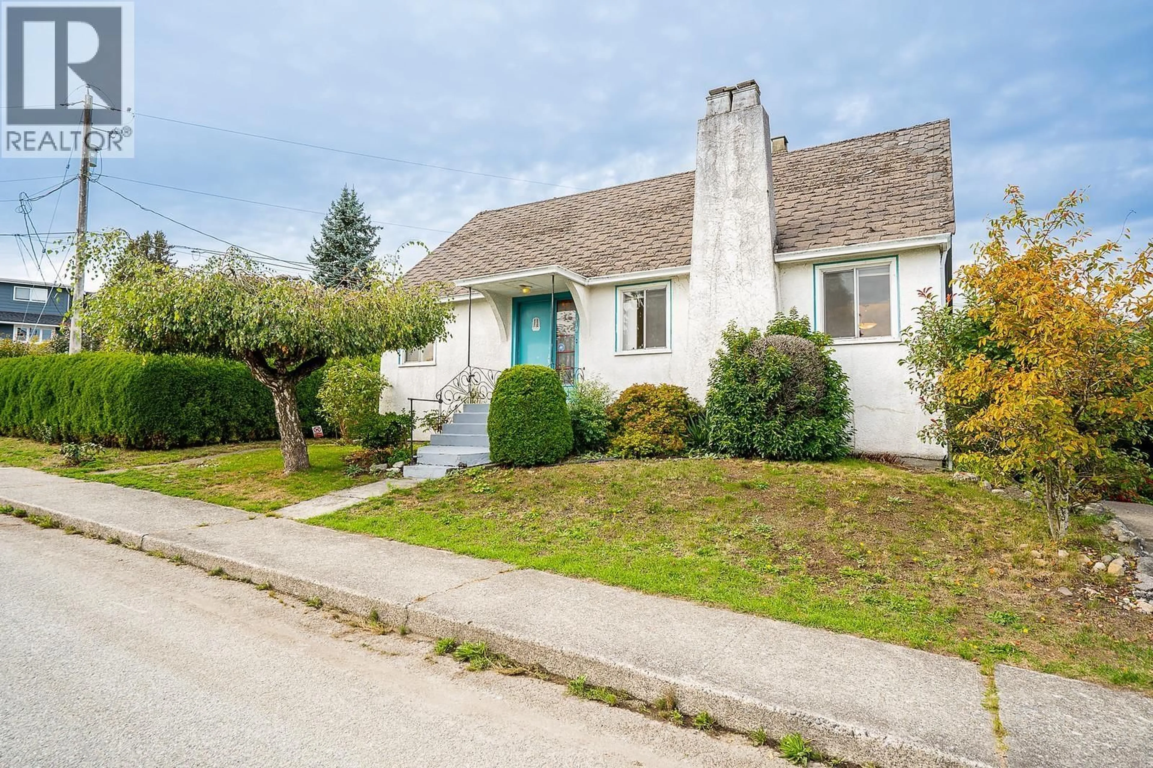 Unknown for 319 CHURCHILL AVENUE, New Westminster British Columbia V3L4P4