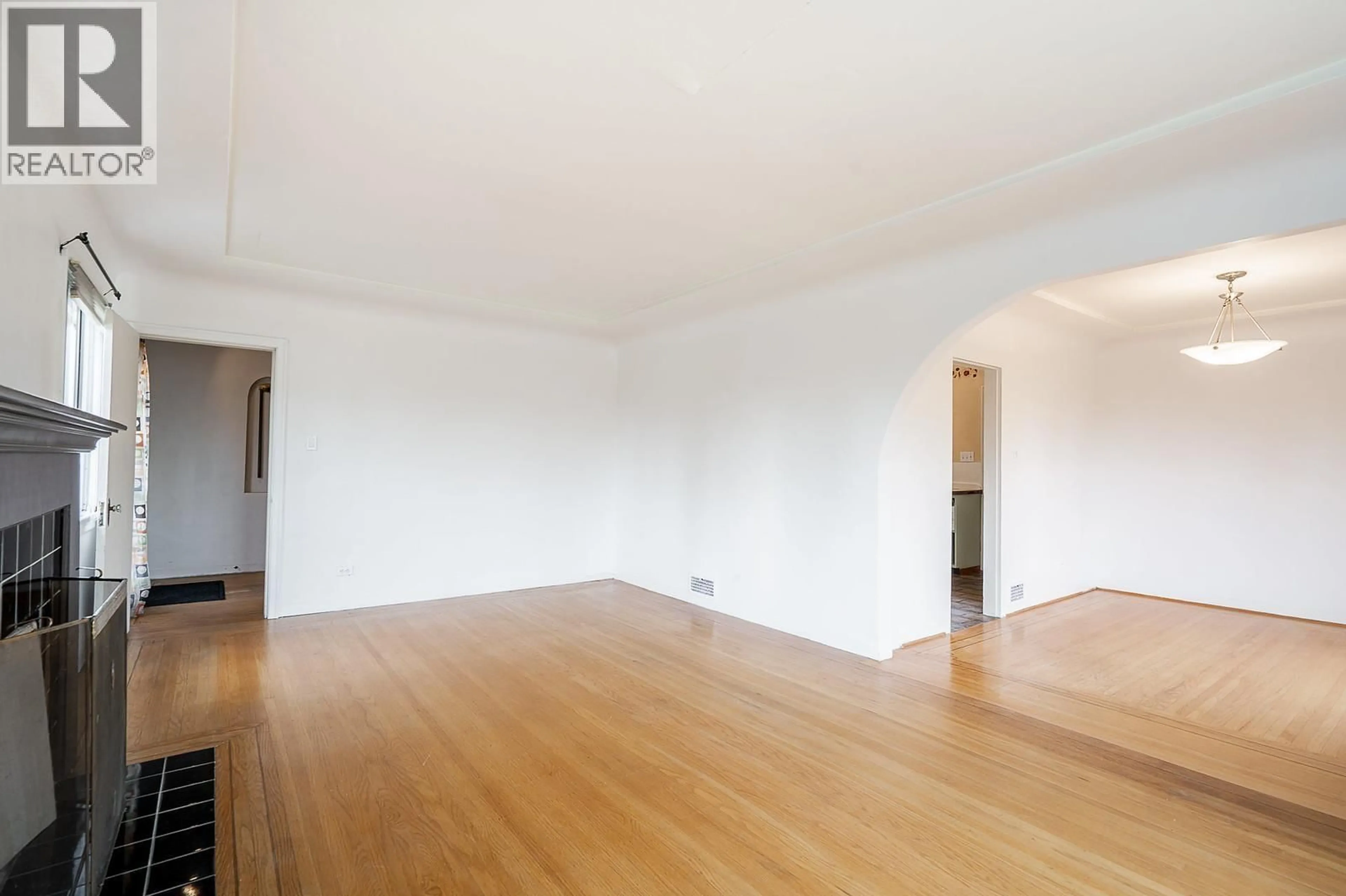 A pic of a room for 319 CHURCHILL AVENUE, New Westminster British Columbia V3L4P4