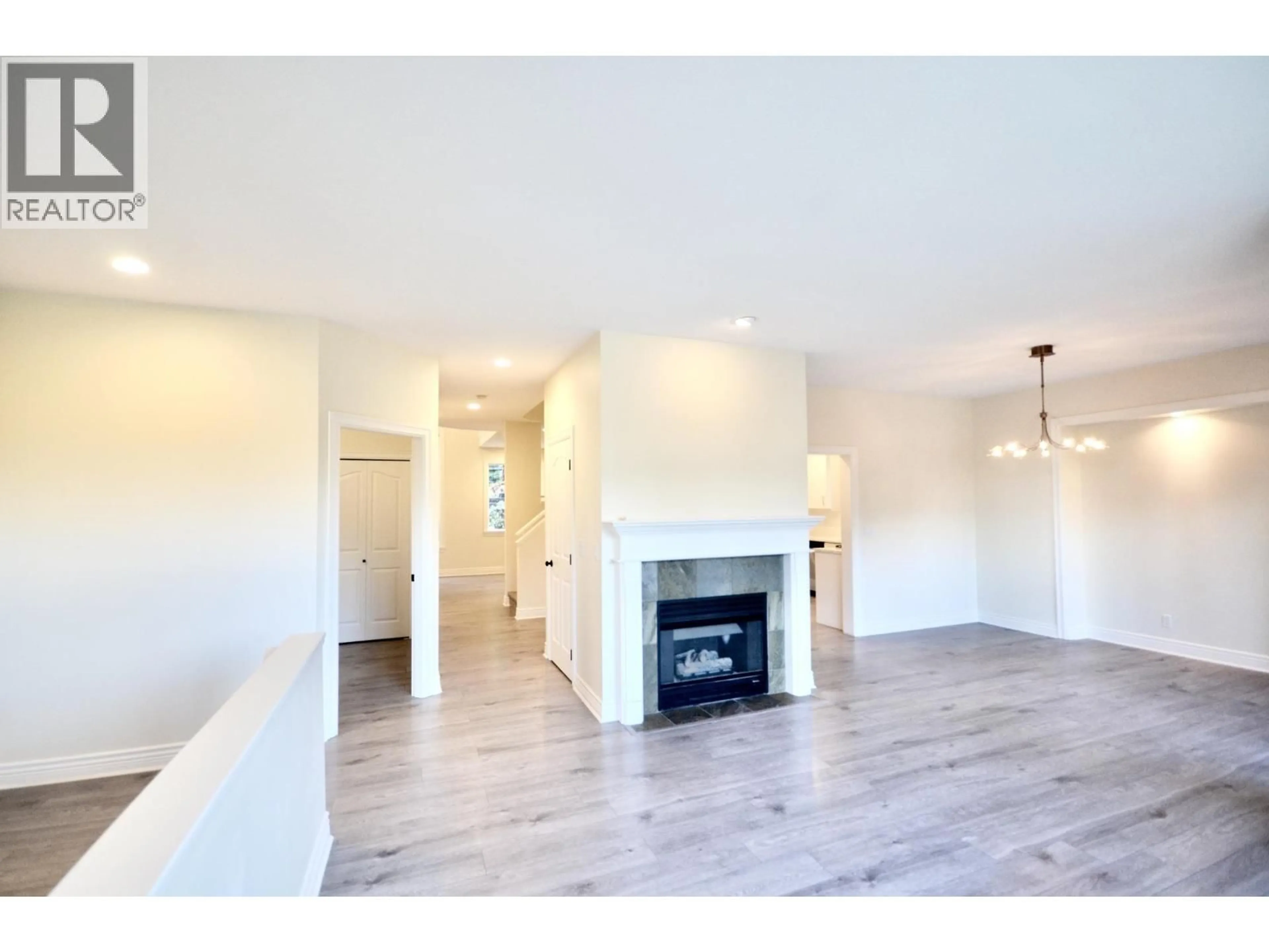 A pic of a room for 3398 PLATEAU BOULEVARD, Coquitlam British Columbia V3E3R3