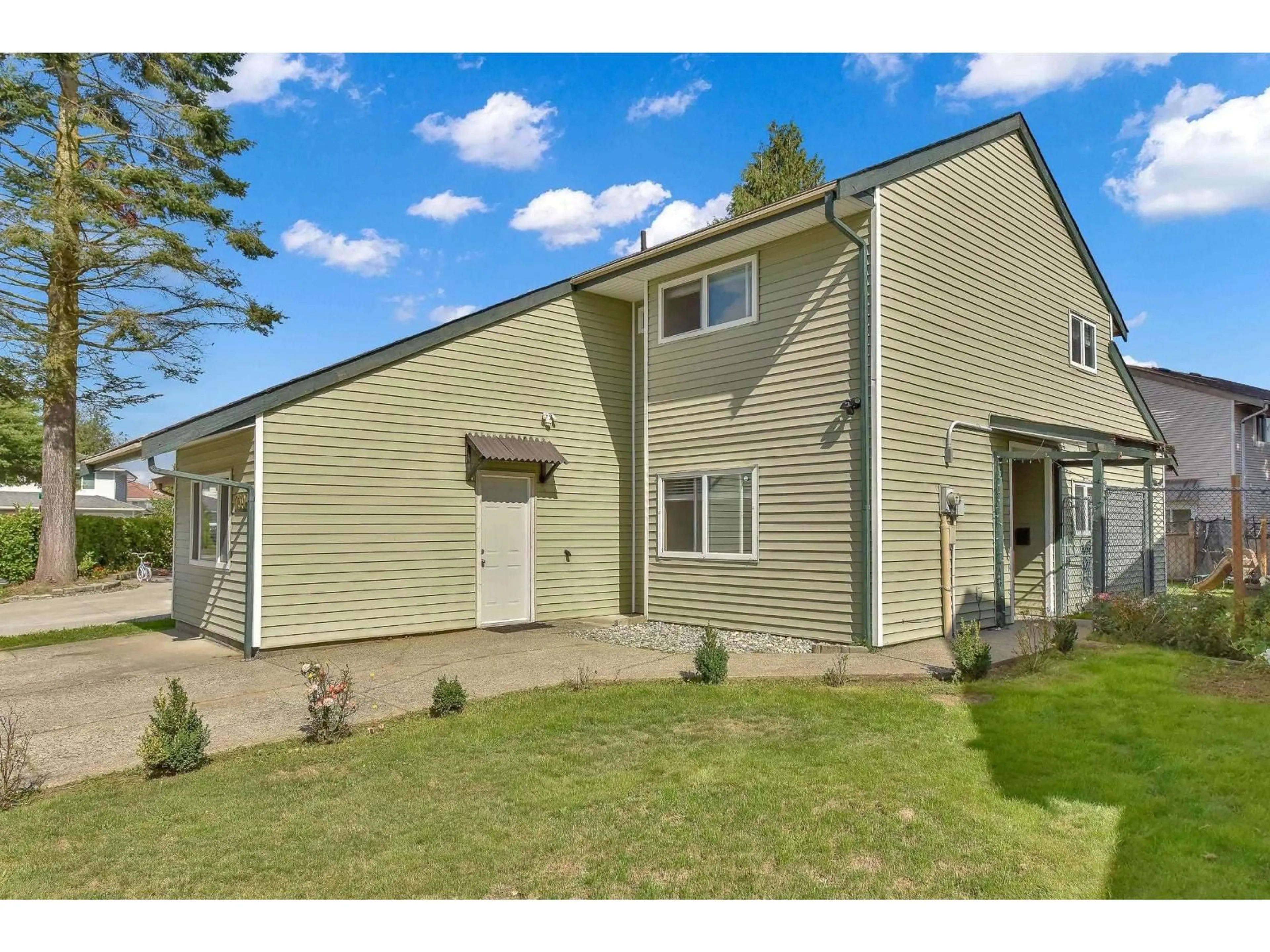 Unknown for 7390 129 STREET, Surrey British Columbia V3W7B8