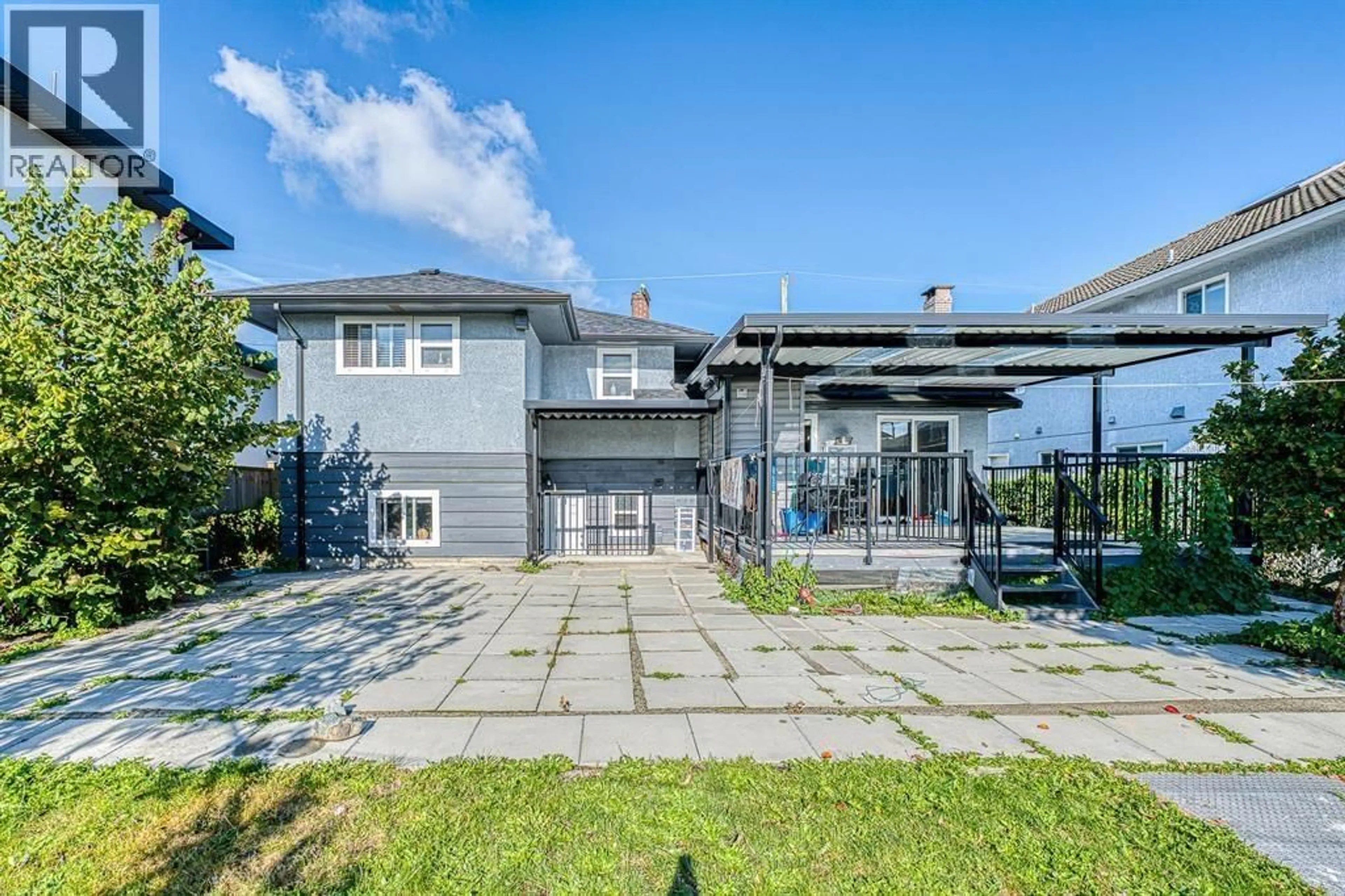 Patio, unknown for 7768 18TH AVENUE, Burnaby British Columbia V3N1J2