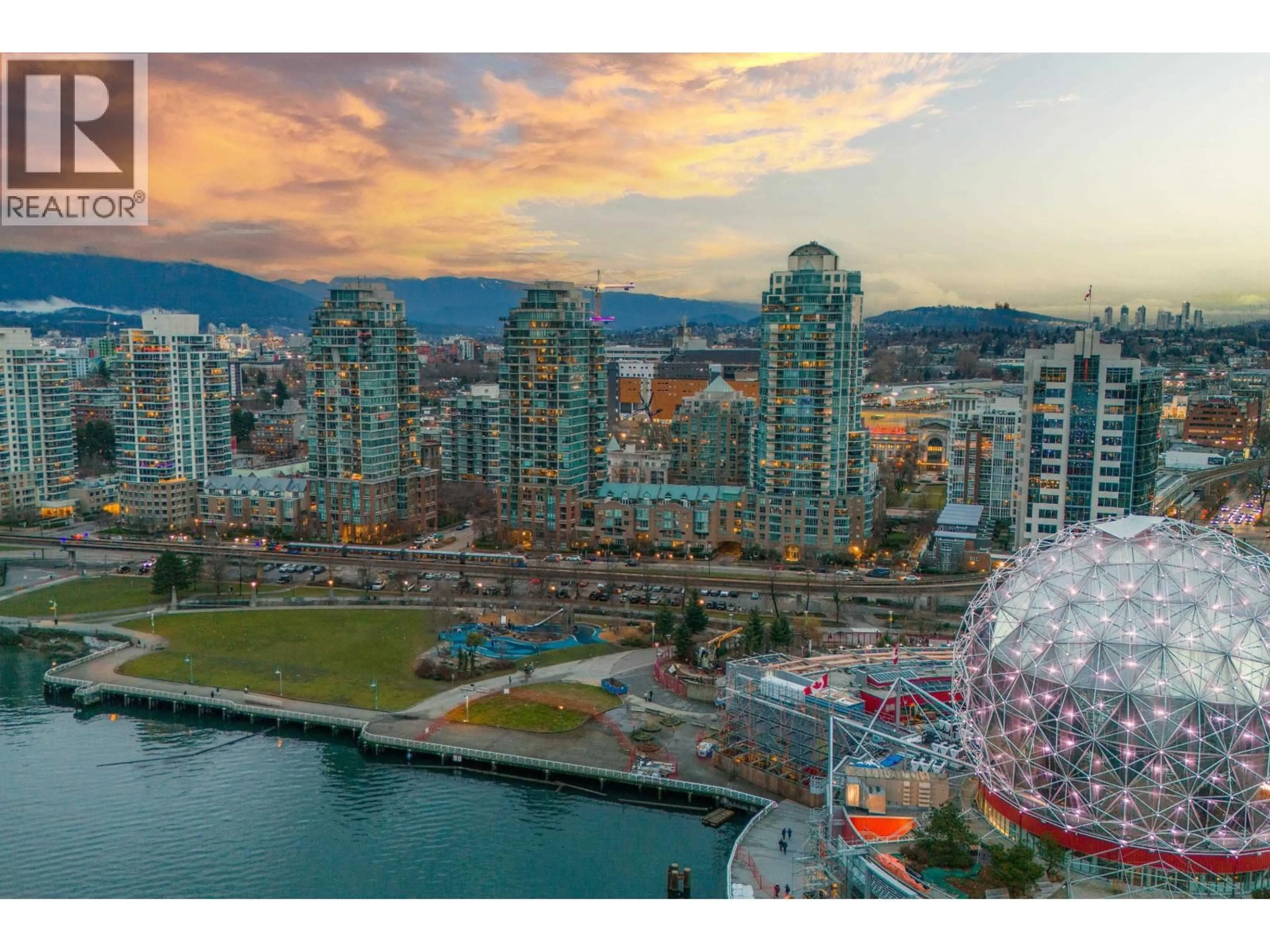 A pic from outside/outdoor area/front of a property/back of a property/a pic from drone, unknown for 202 - 1188 QUEBEC STREET, Vancouver British Columbia V6A4B3