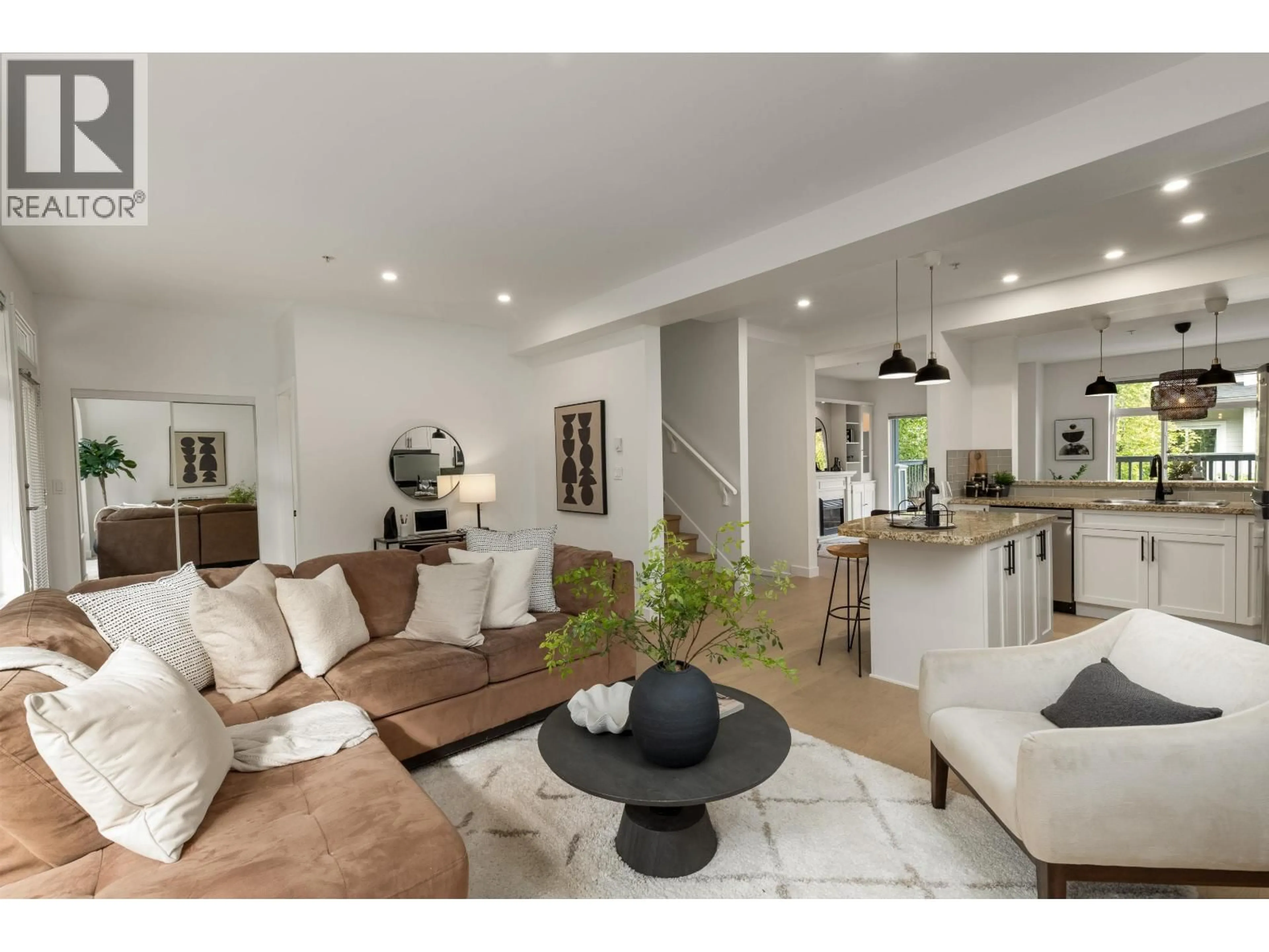 Living room with furniture, unknown for 41 - 40632 GOVERNMENT ROAD, Squamish British Columbia V8B0M7