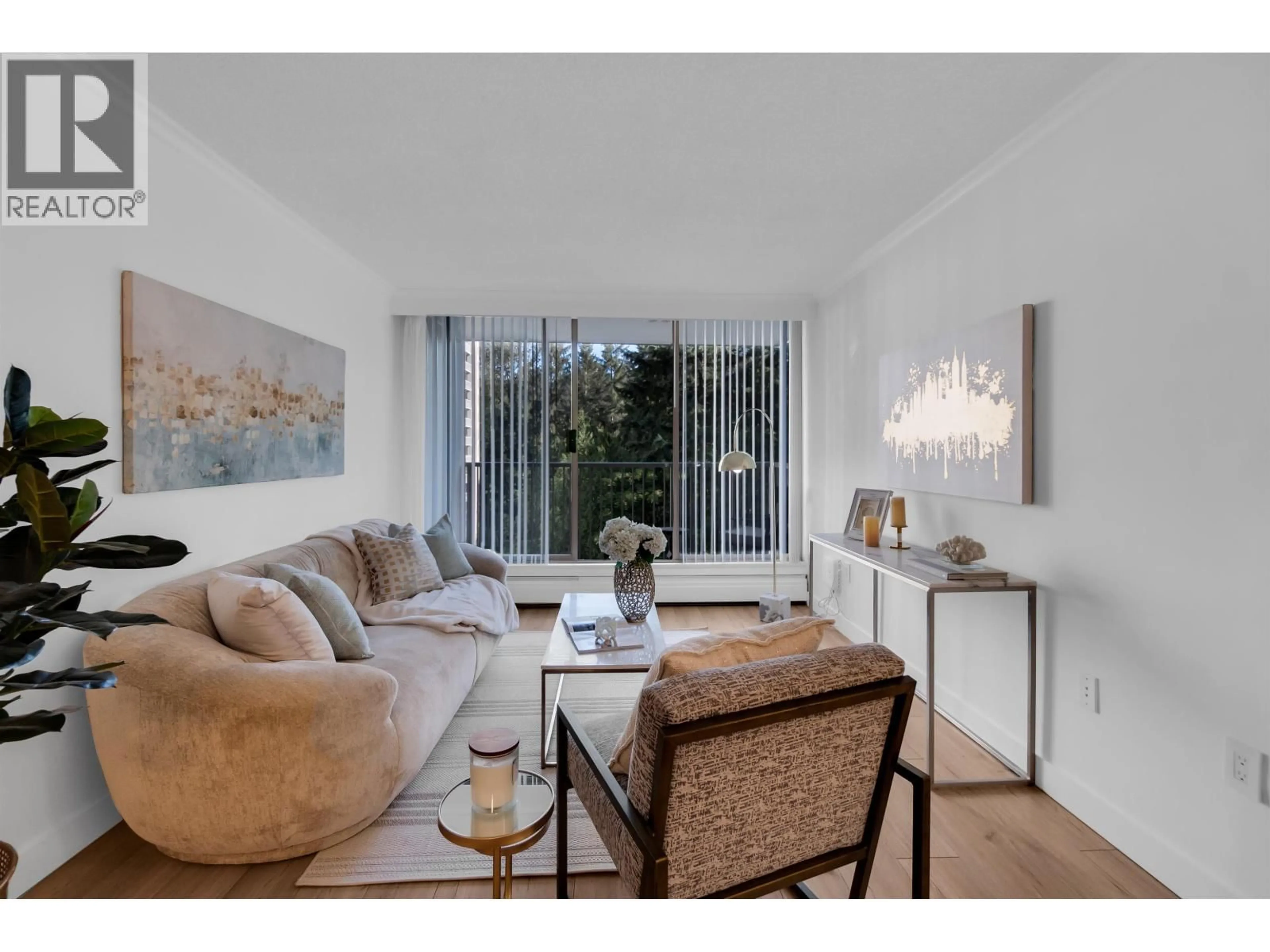 Living room with furniture, unknown for 807 - 2004 FULLERTON AVENUE, North Vancouver British Columbia V7P3G8