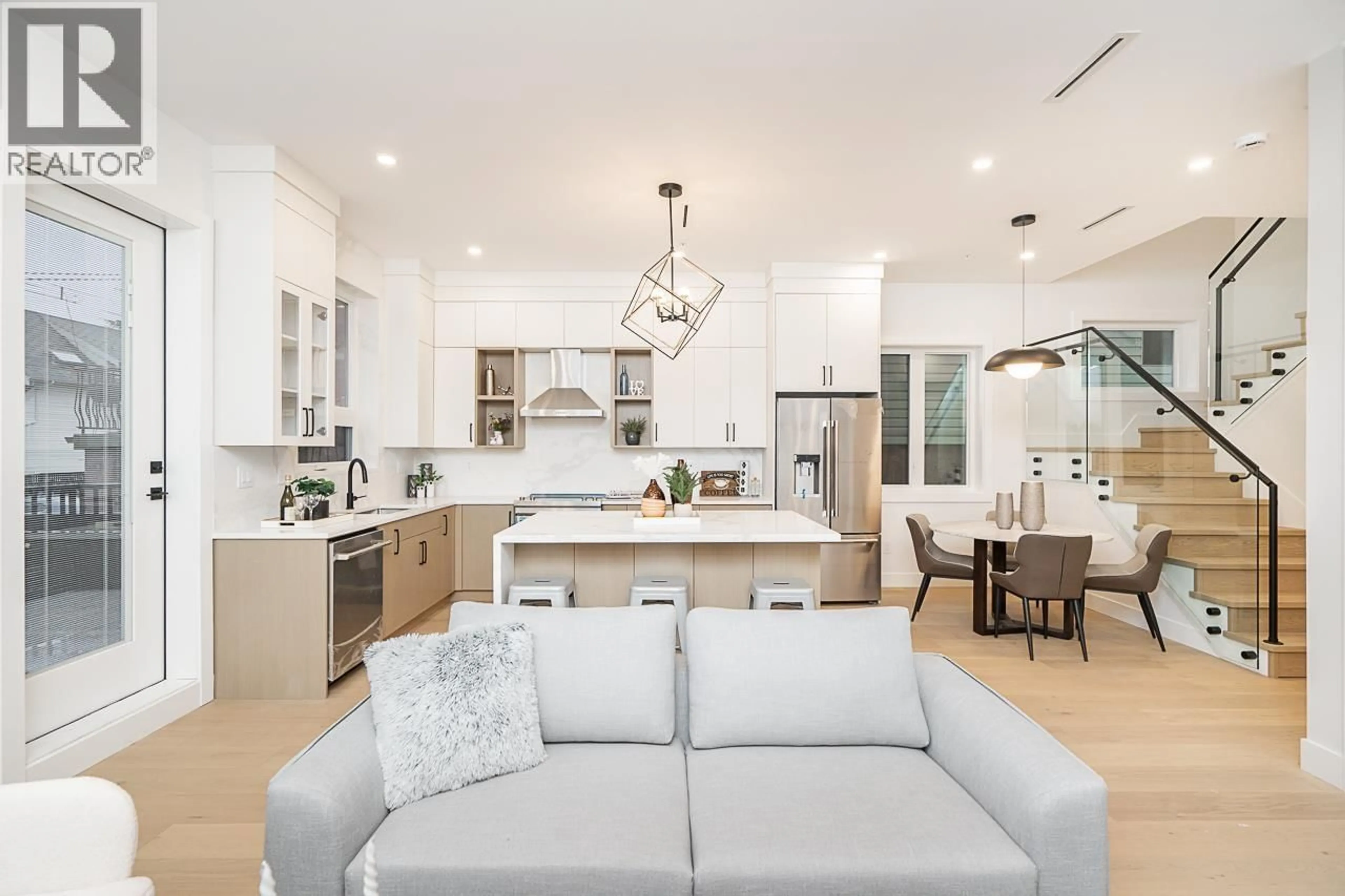 Open concept kitchen, ceramic/tile floor for 2 - 2753 NANAIMO STREET, Vancouver British Columbia V5N5E9