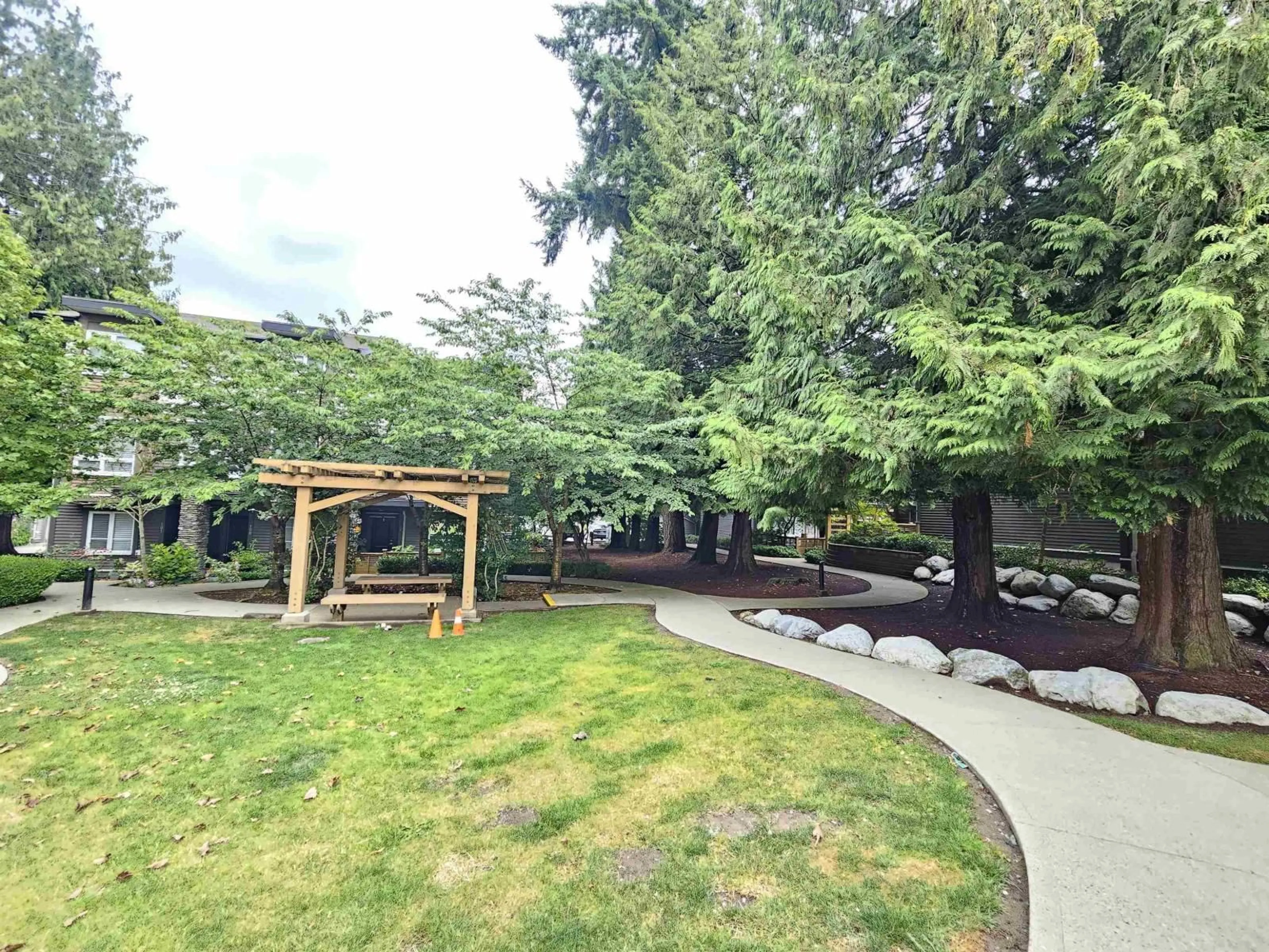 Patio, unknown for 122 - 5888 144 STREET, Surrey British Columbia V3S2G1