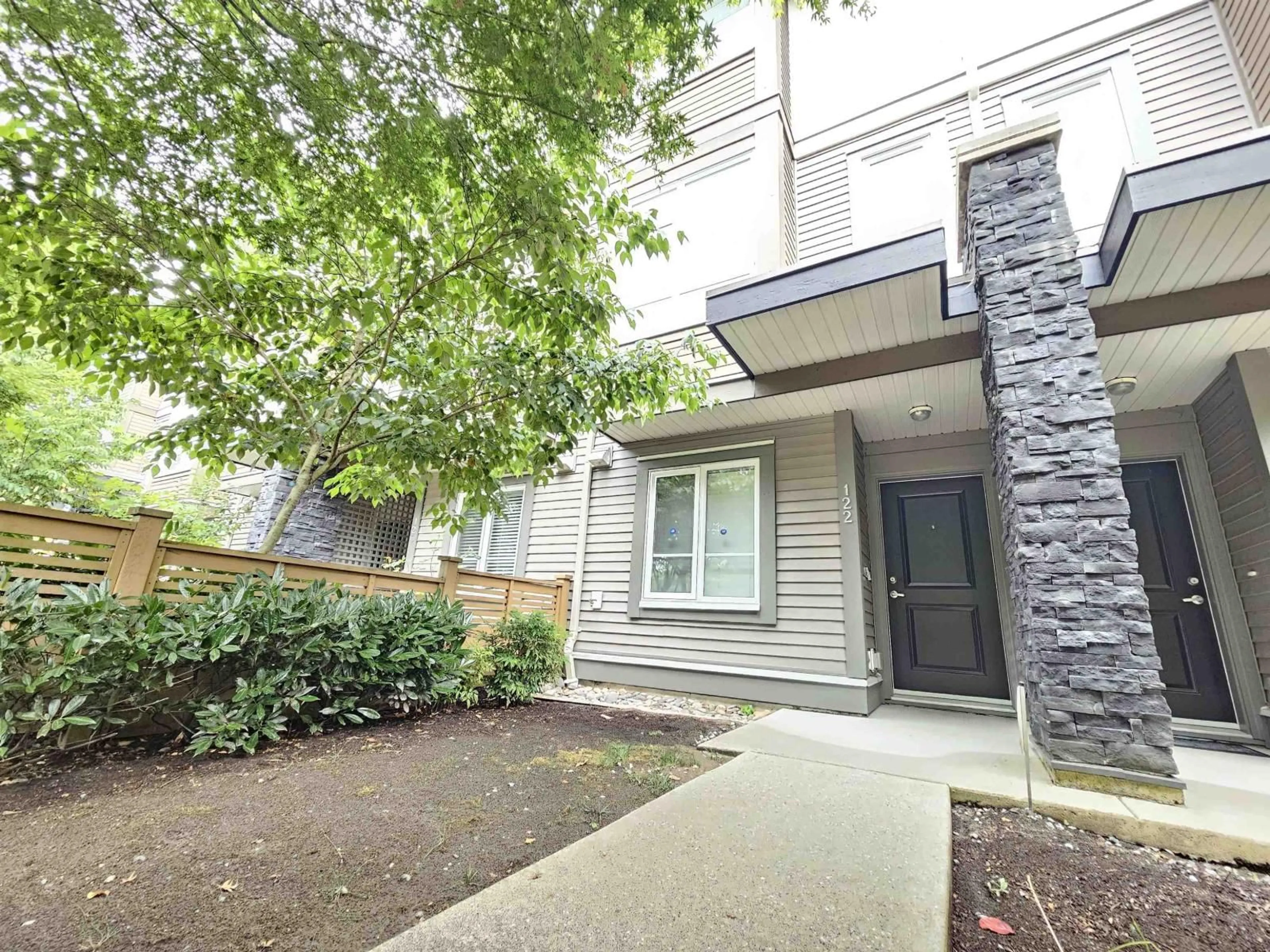 Unknown for 122 - 5888 144 STREET, Surrey British Columbia V3S2G1