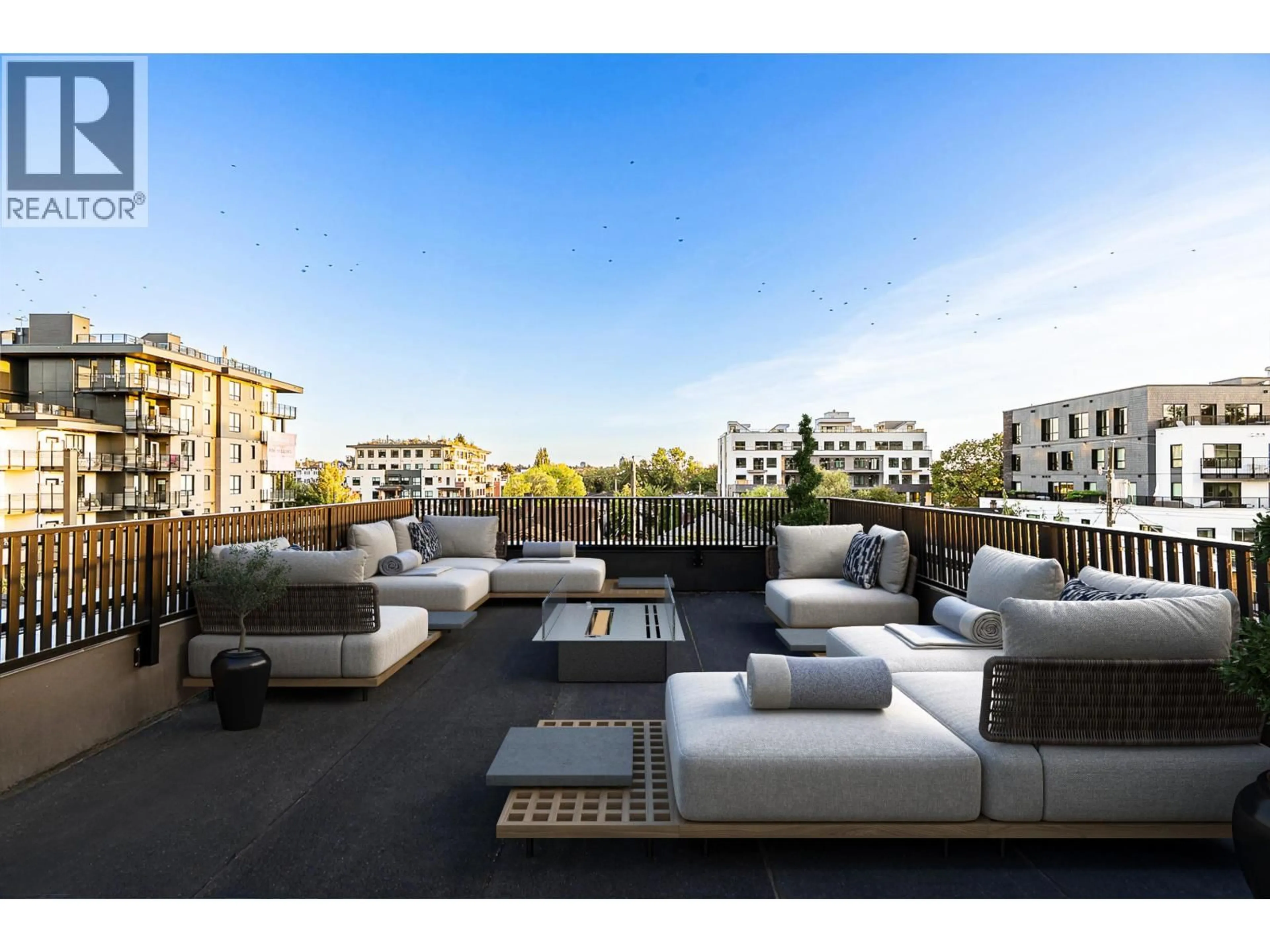 Patio, unknown for 1 - 2282 8TH AVENUE, Vancouver British Columbia V5N1V5