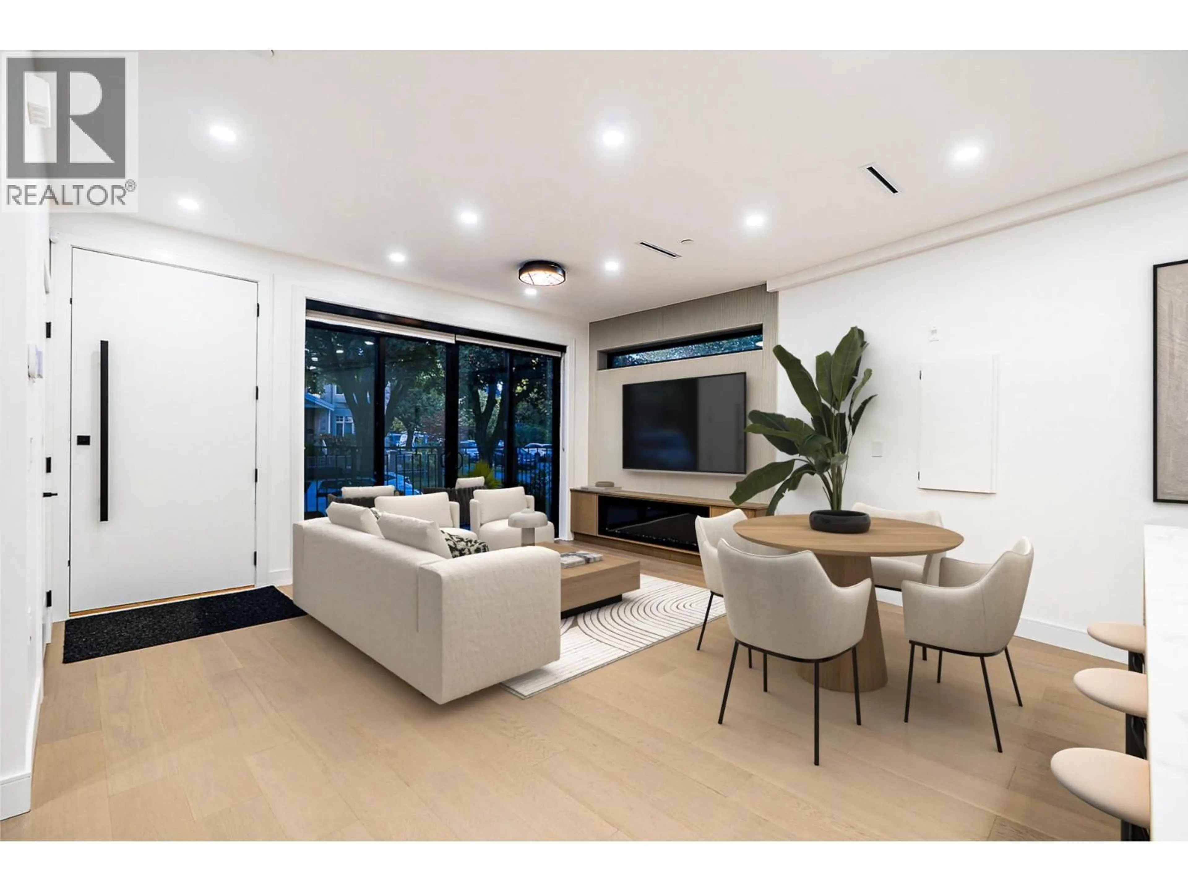 Living room with furniture, unknown for 1 - 2282 8TH AVENUE, Vancouver British Columbia V5N1V5