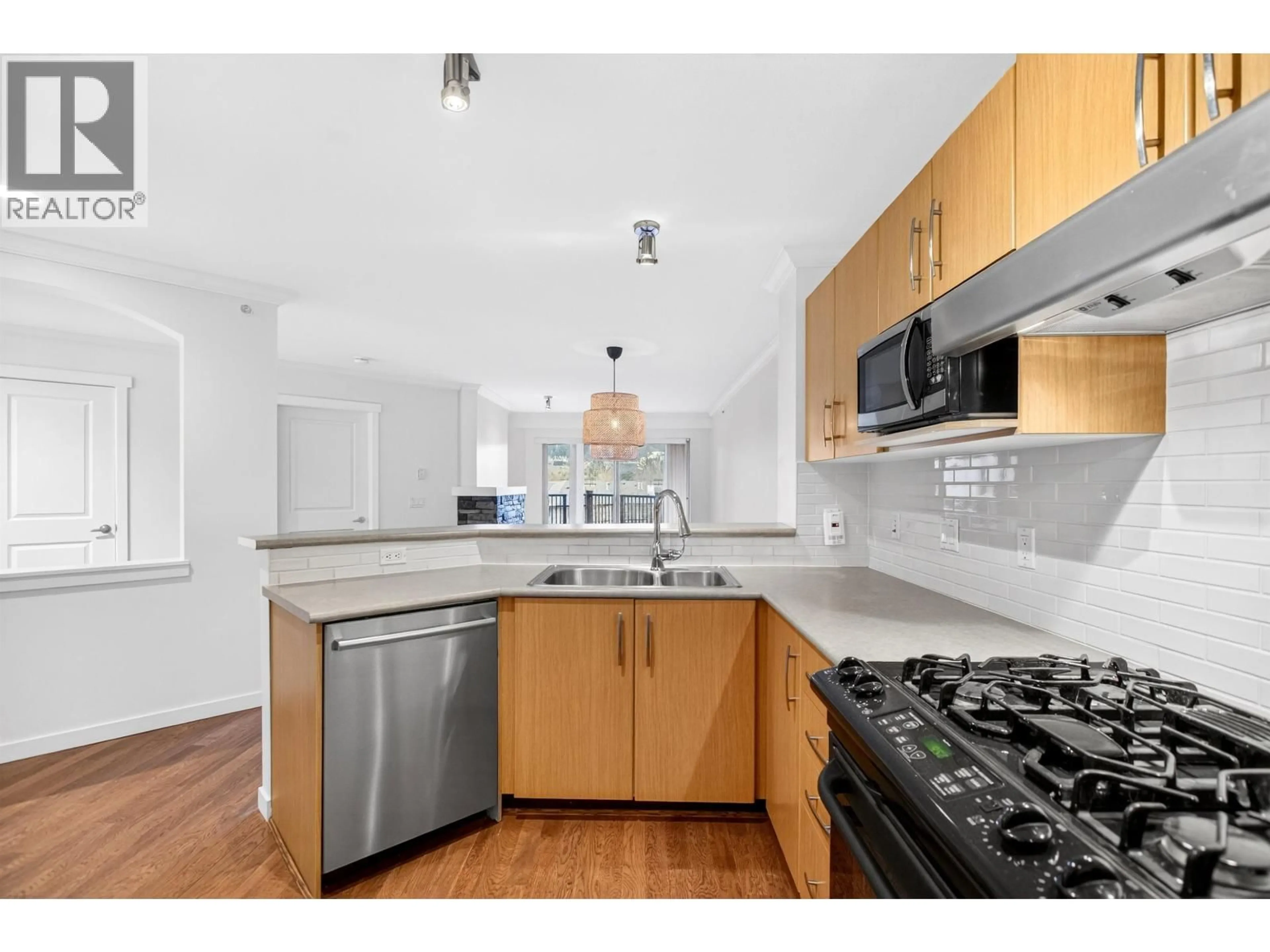 Standard kitchen, unknown for 408 - 300 KLAHANIE DRIVE, Port Moody British Columbia V3H5K8