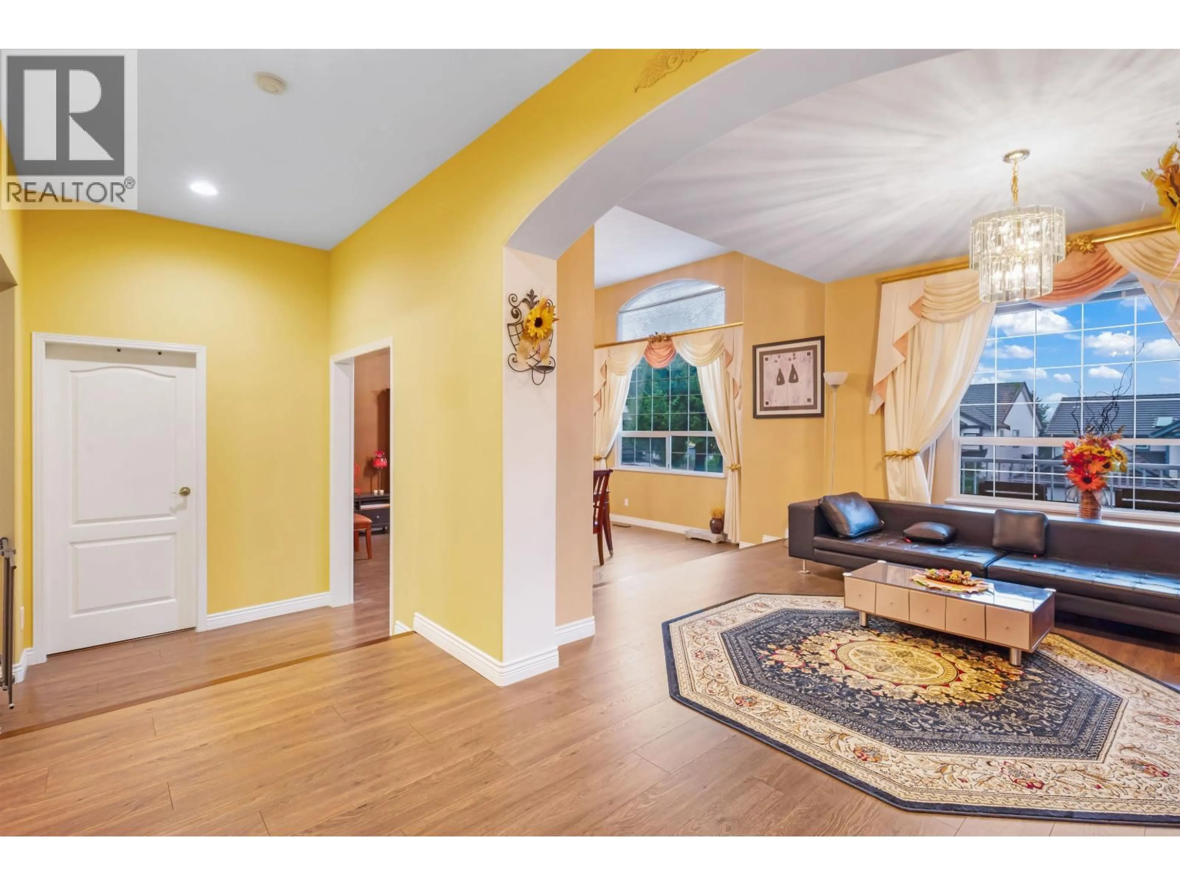 Indoor entryway for 30 BALSAM PLACE, Port Moody British Columbia V3H5A6