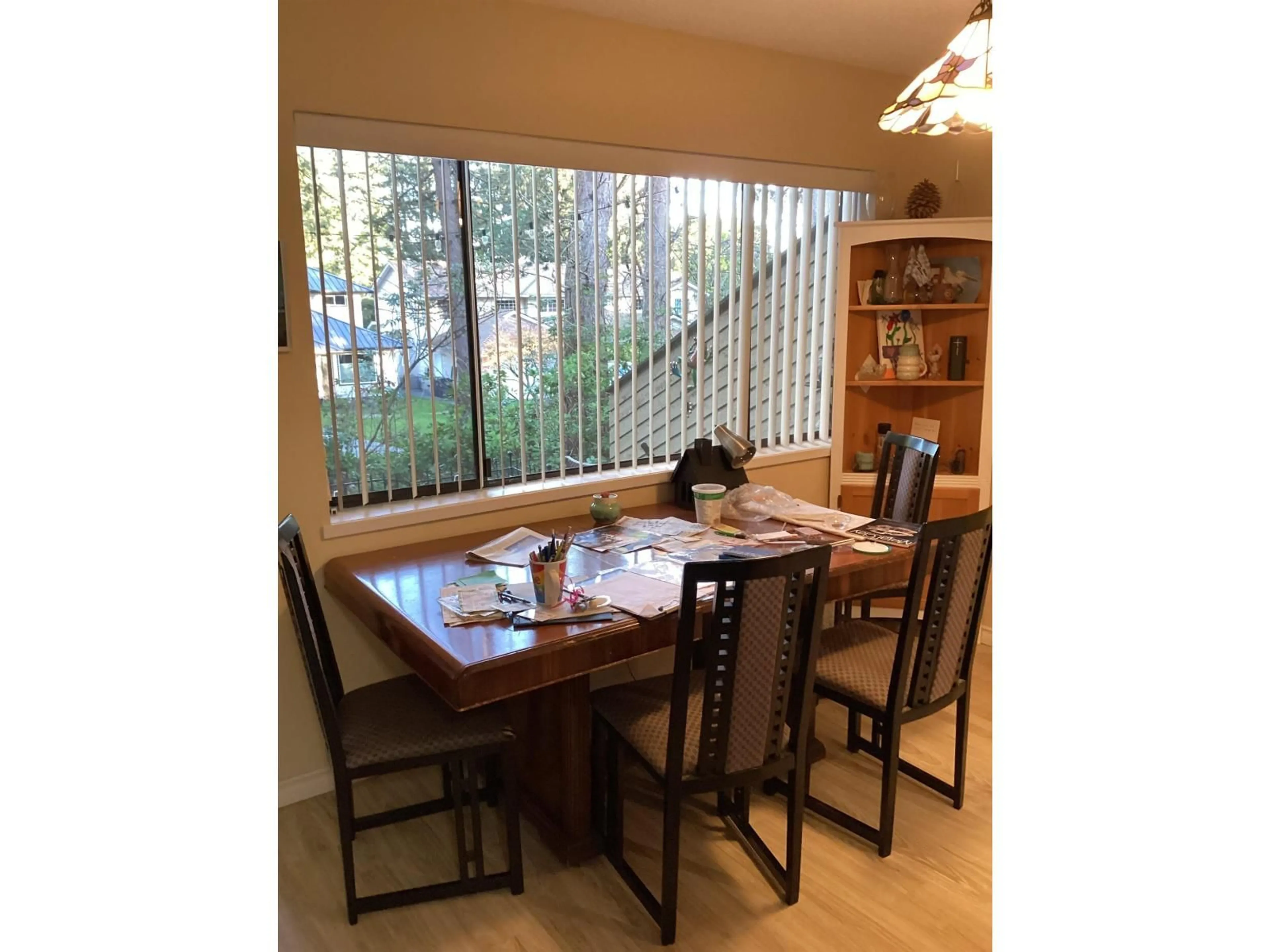 Dining room, wood/laminate floor for 1907 LILAC DRIVE, Surrey British Columbia V4A6C7