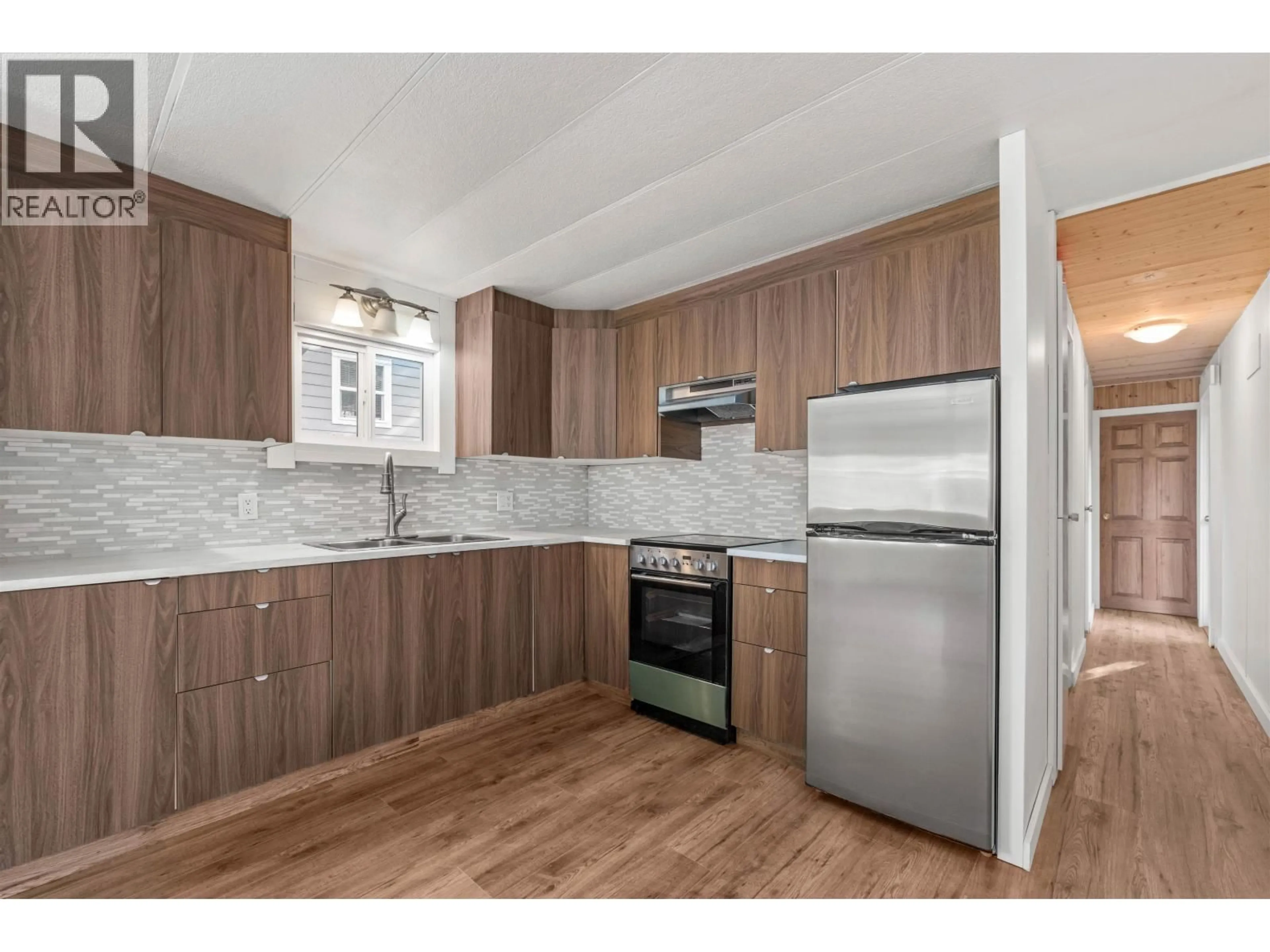 Standard kitchen, wood/laminate floor for 25 - 7370 HIGHWAY 99, Pemberton British Columbia V0N2L1