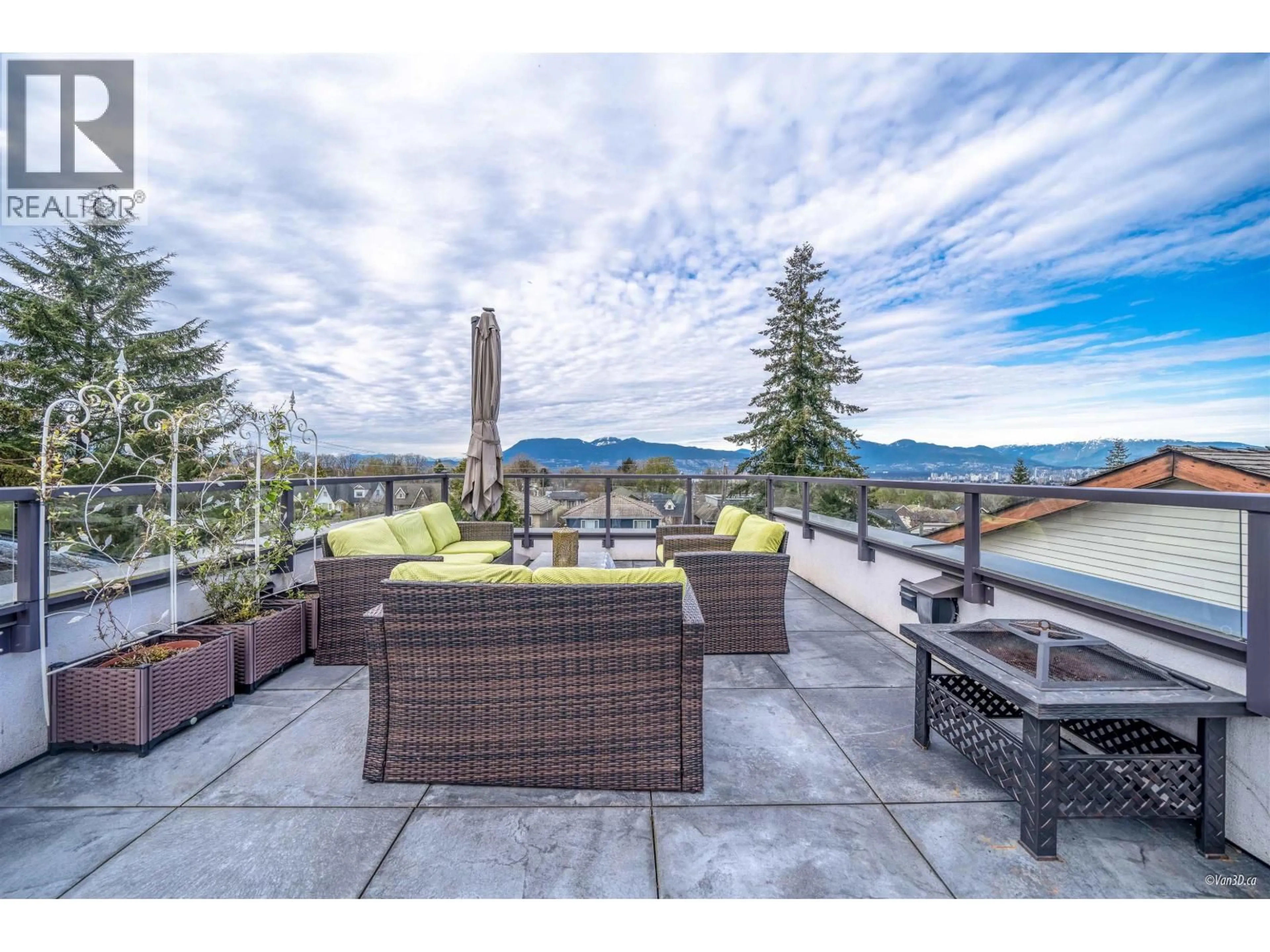 Patio, mountain view for 3781 24TH AVENUE, Vancouver British Columbia V6S1L7
