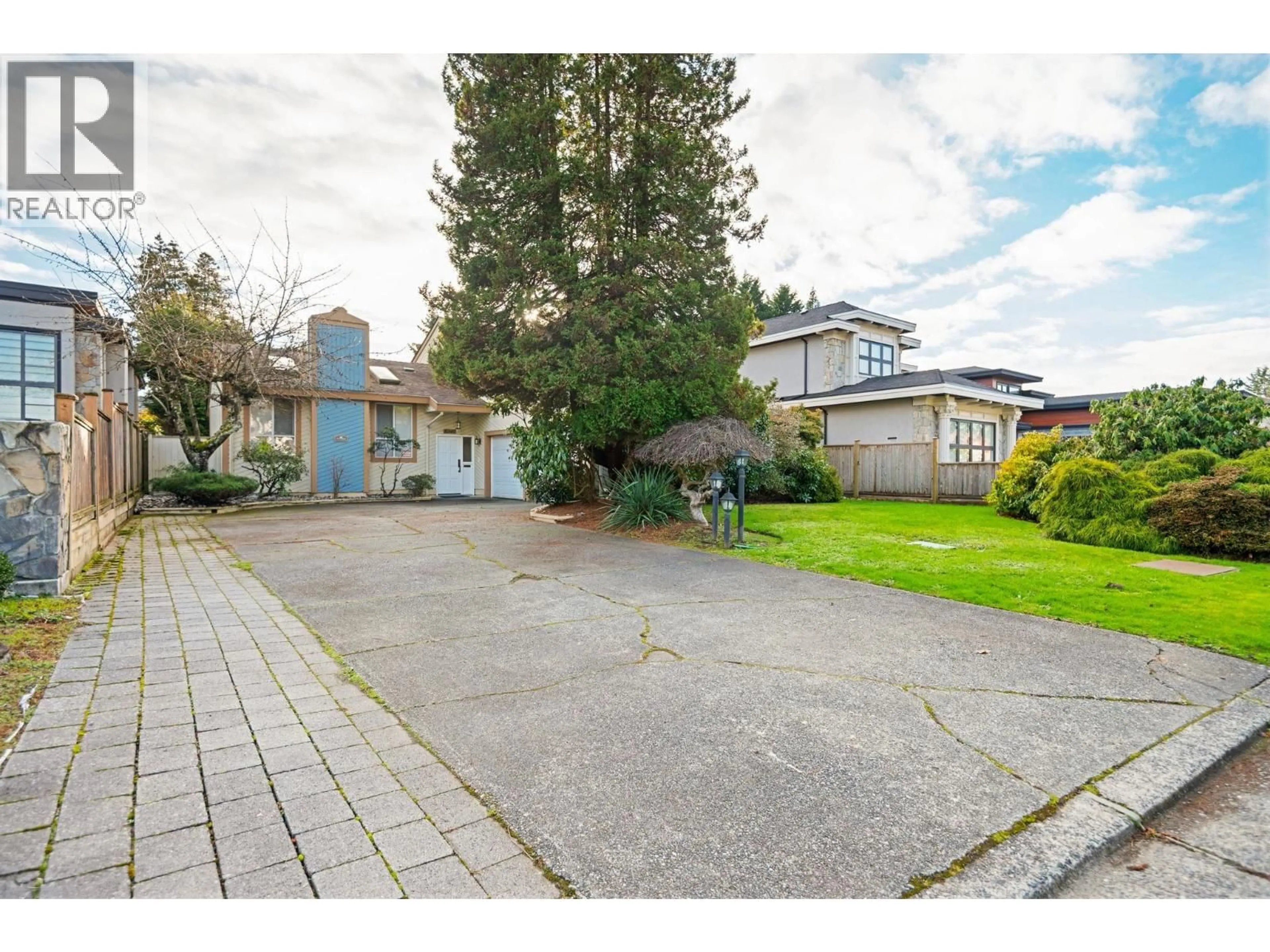 A pic from outside/outdoor area/front of a property/back of a property/a pic from drone, street for 8340 LUNEN ROAD, Richmond British Columbia V6Y2X2