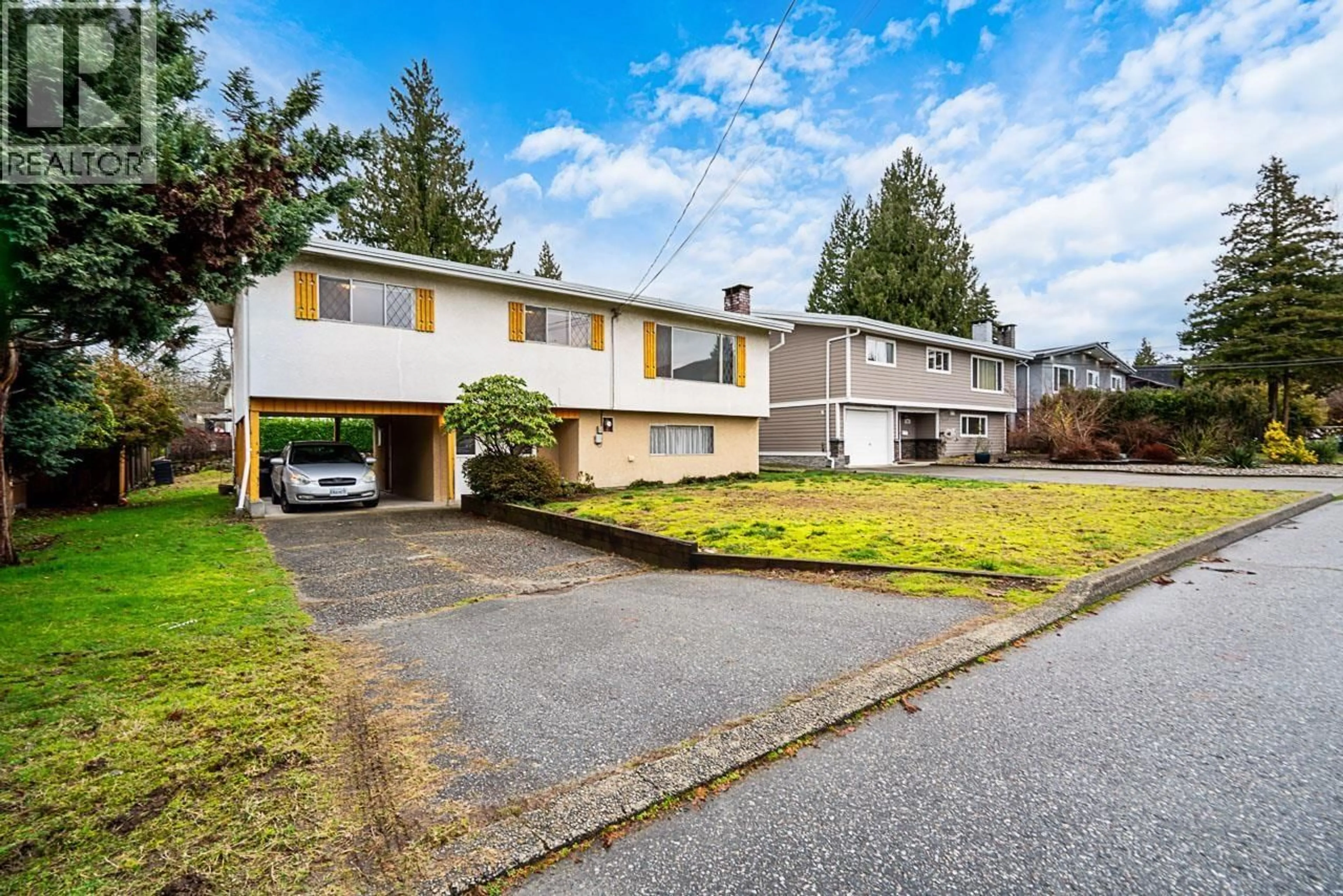 A pic from outside/outdoor area/front of a property/back of a property/a pic from drone, street for 2159 CENTENNIAL AVENUE, Port Coquitlam British Columbia V3B2E4