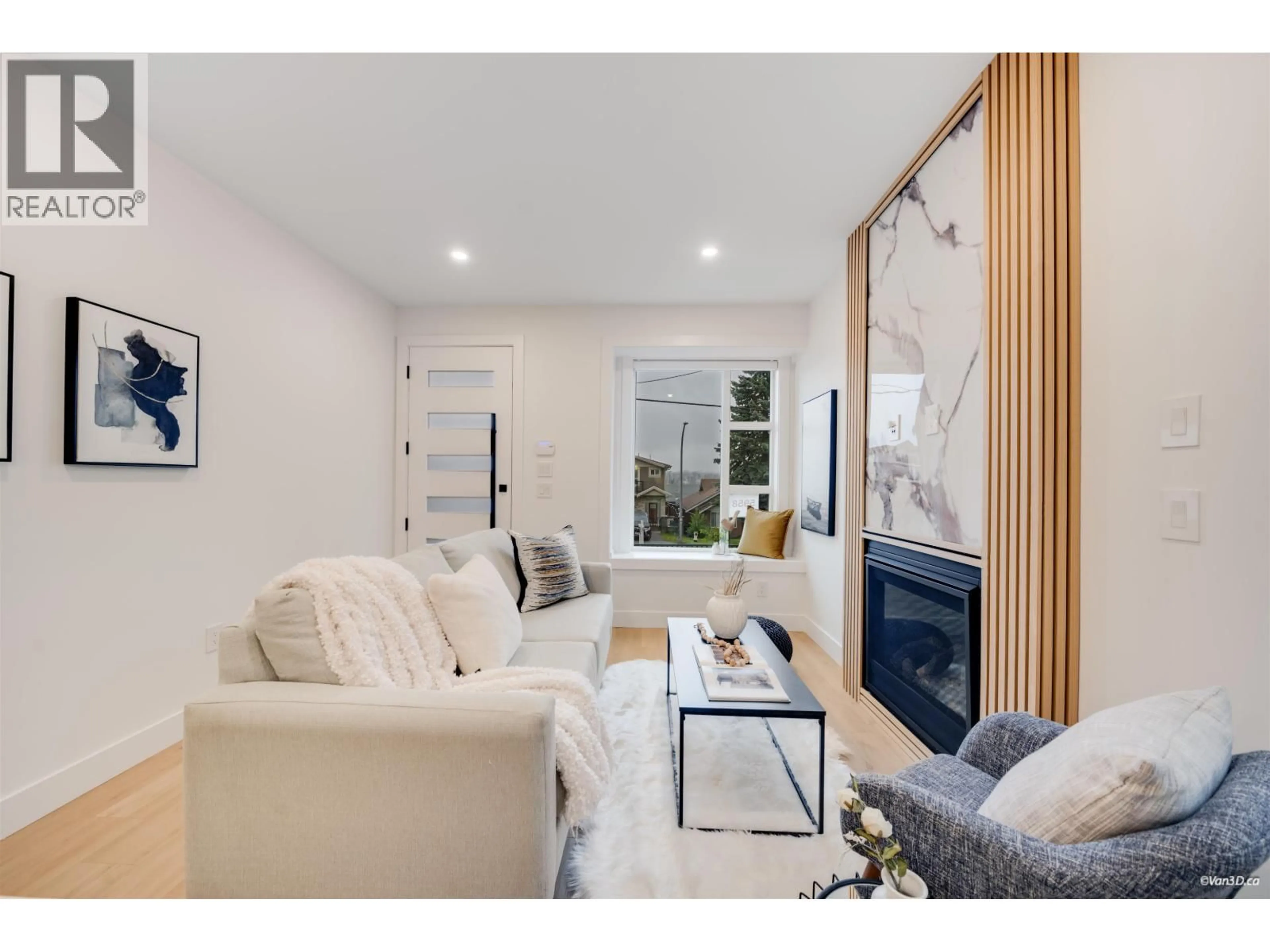 Living room with furniture, unknown for 5956 HARDWICK STREET, Burnaby British Columbia V5G1R6