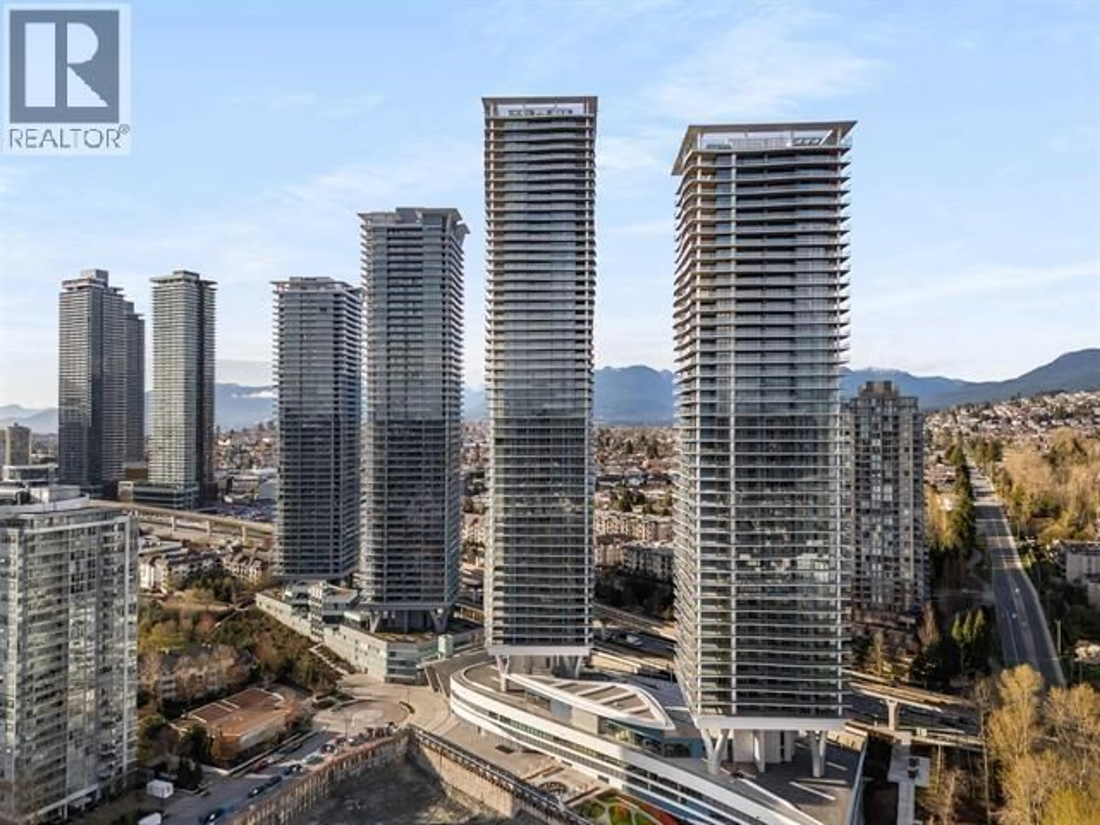 A pic from outside/outdoor area/front of a property/back of a property/a pic from drone, city buildings view from balcony for 401 - 4890 LOUGHEED HIGHWAY, Burnaby British Columbia V5C0N1