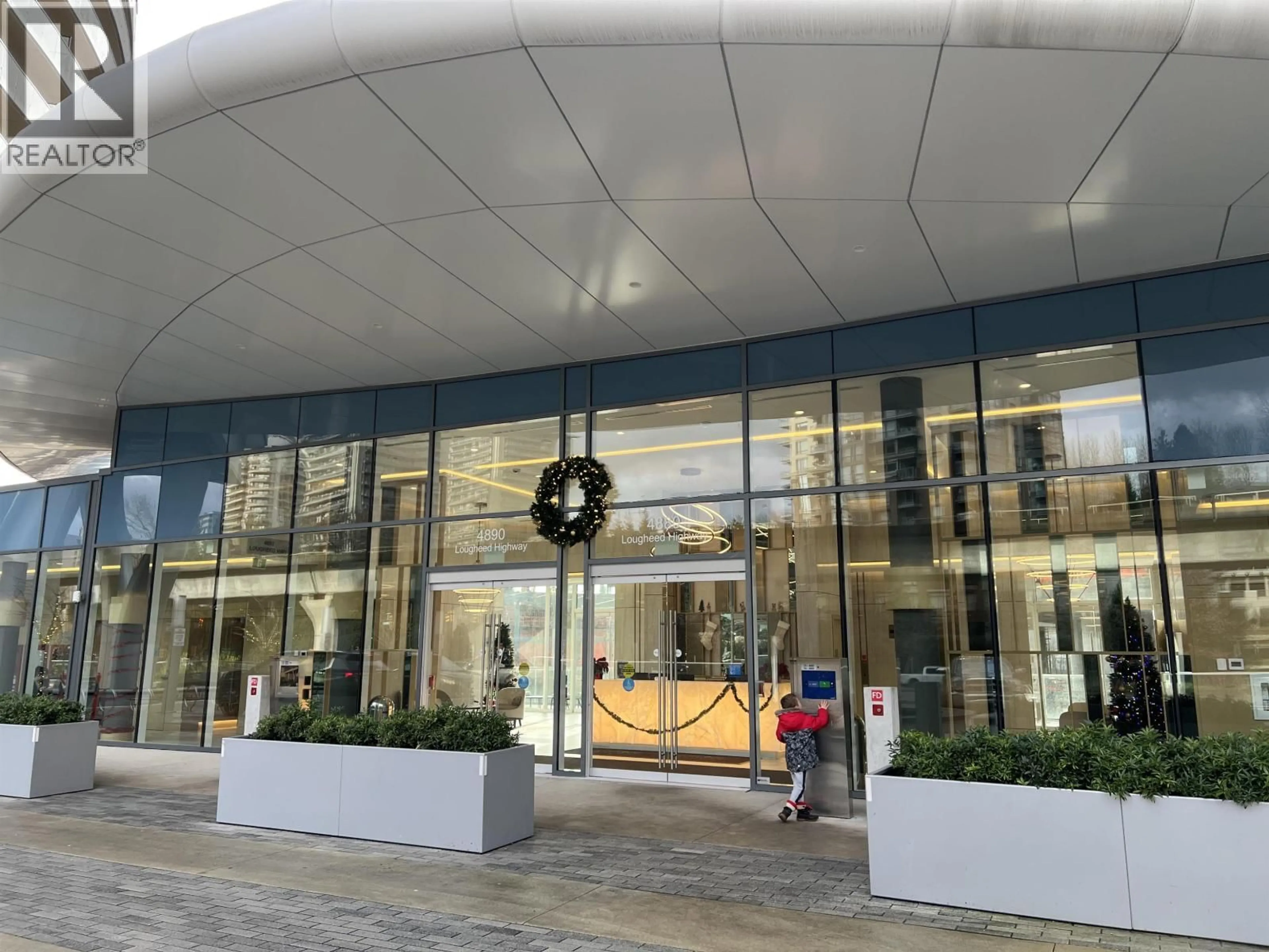 Indoor foyer for 401 - 4890 LOUGHEED HIGHWAY, Burnaby British Columbia V5C0N1