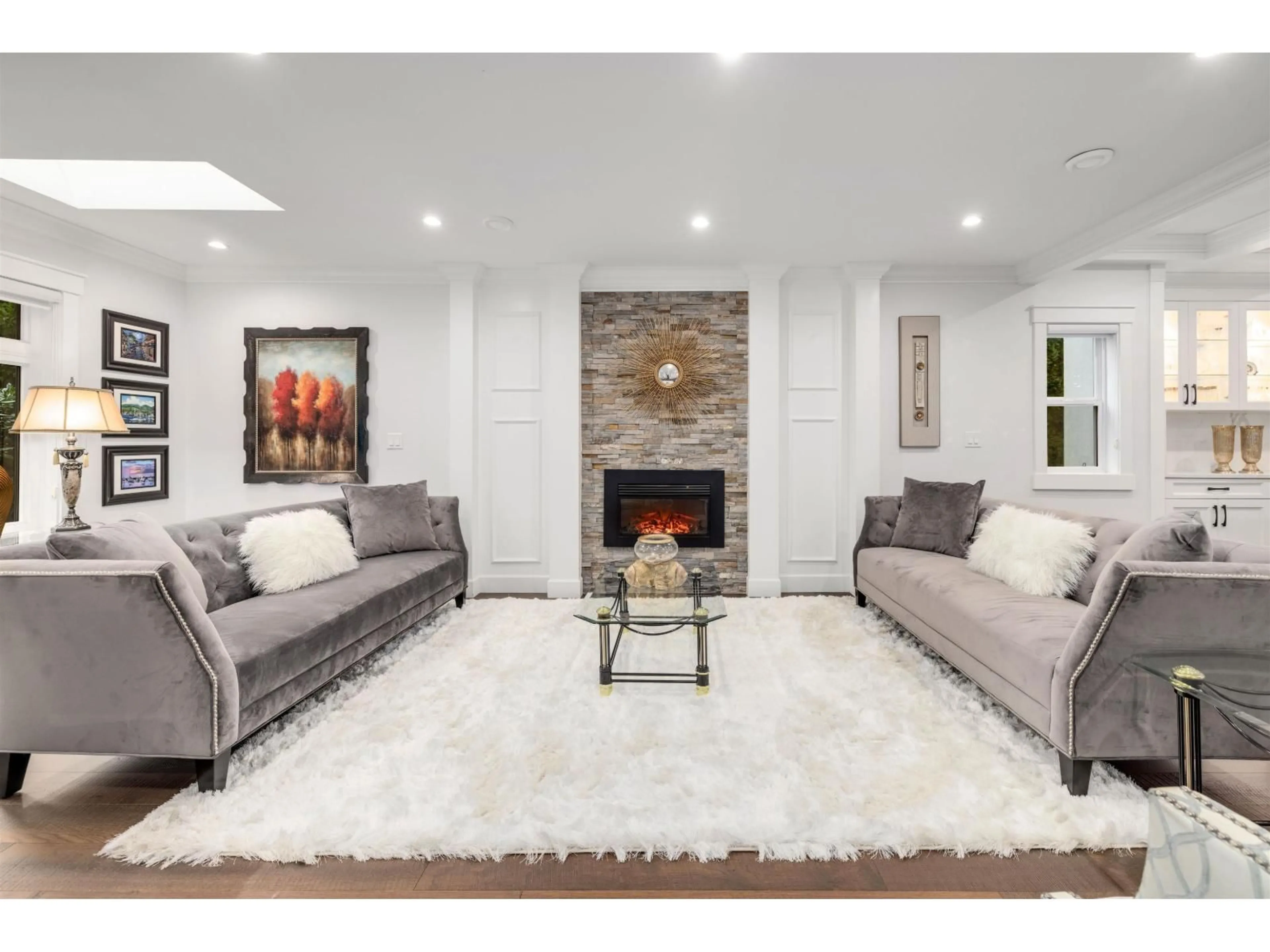 Living room with furniture, unknown for 13330 20 AVENUE, Surrey British Columbia V4A1Z4