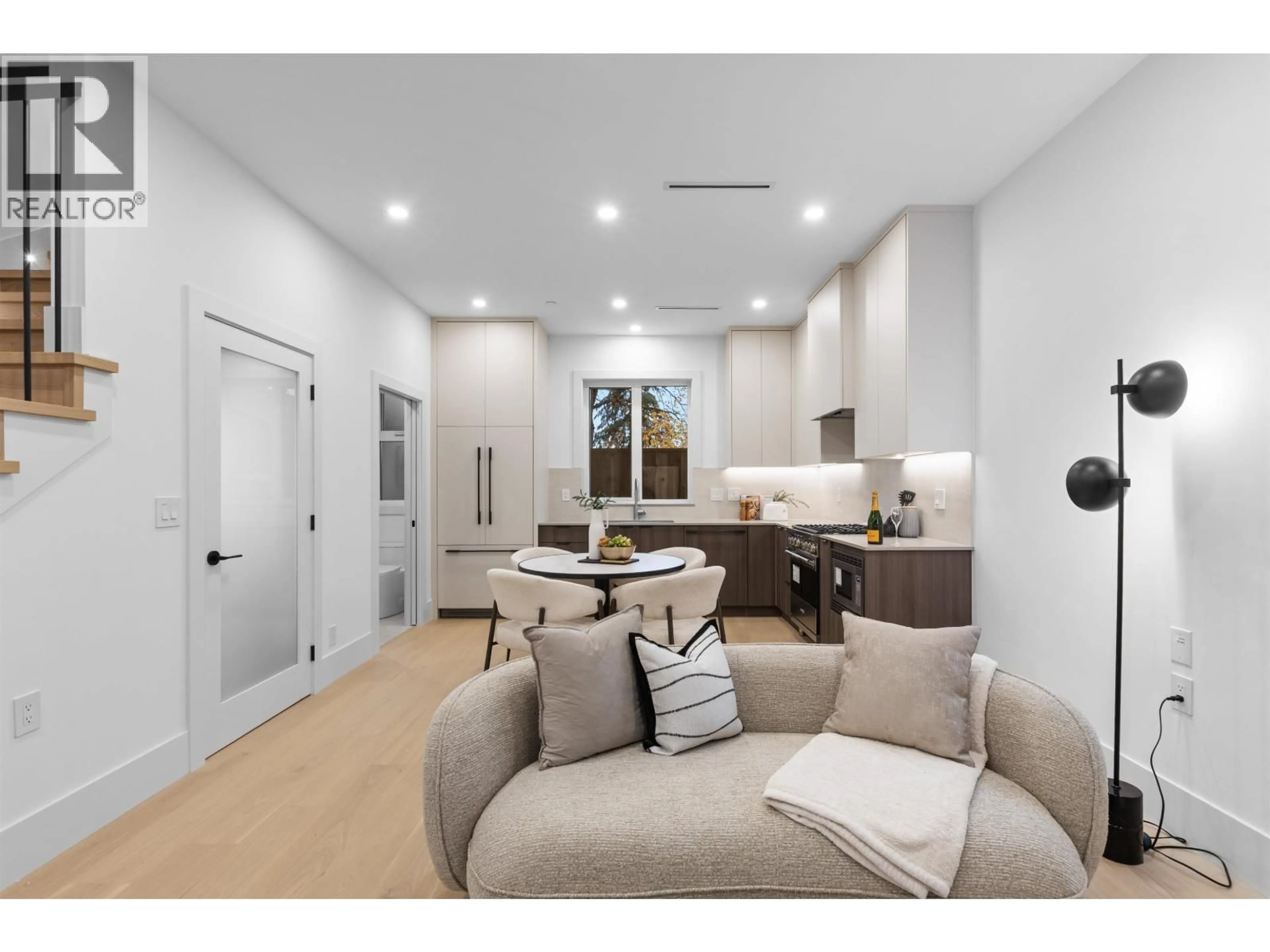 Open concept kitchen, unknown for 2609 DUNDAS STREET, Vancouver British Columbia V5K1R1