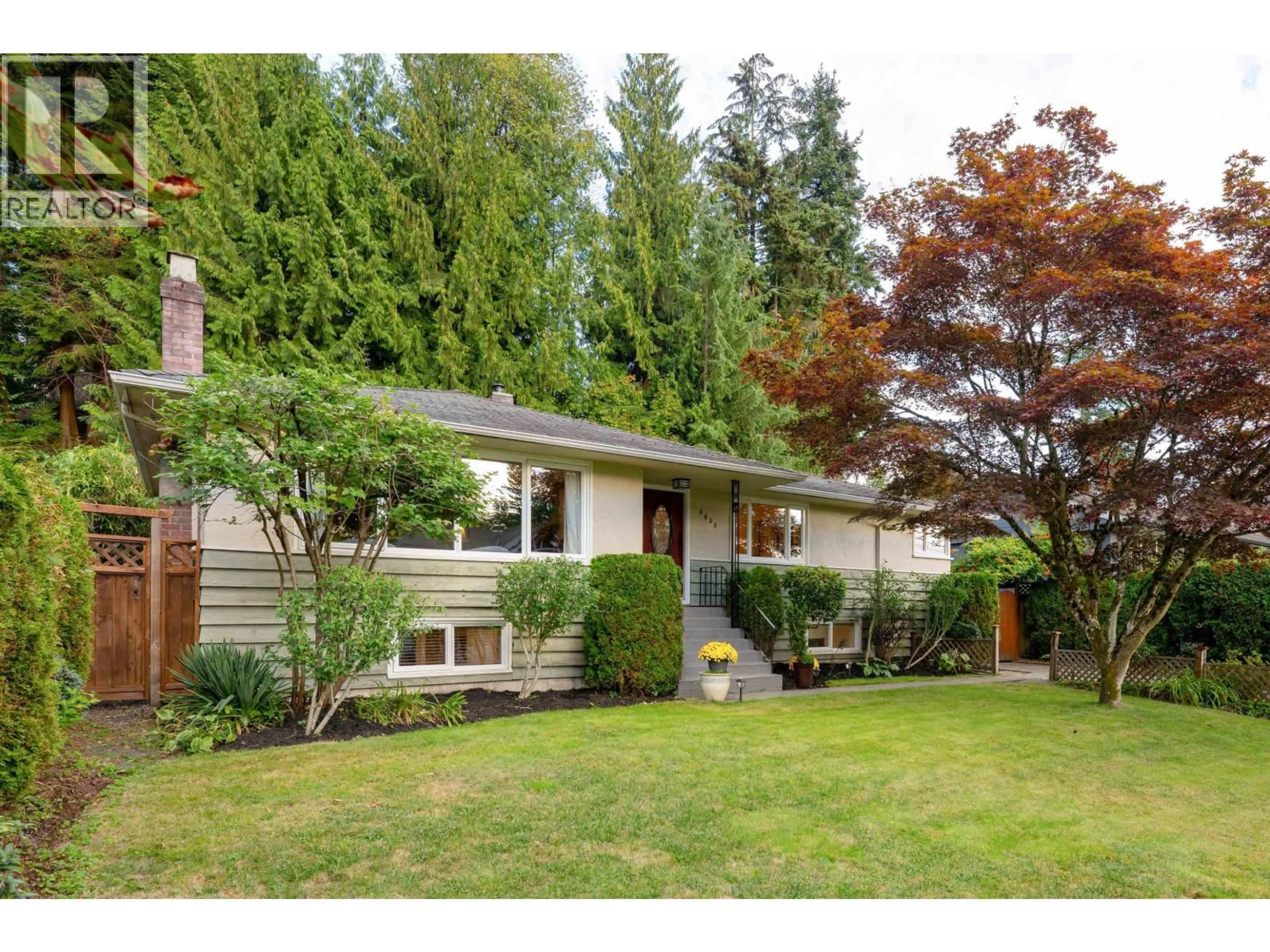 Home with vinyl exterior material, street for 3658 LORAINE AVENUE, North Vancouver British Columbia V7R4B8
