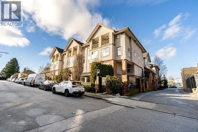 211 - 5625 SENLAC STREET, Vancouver 2