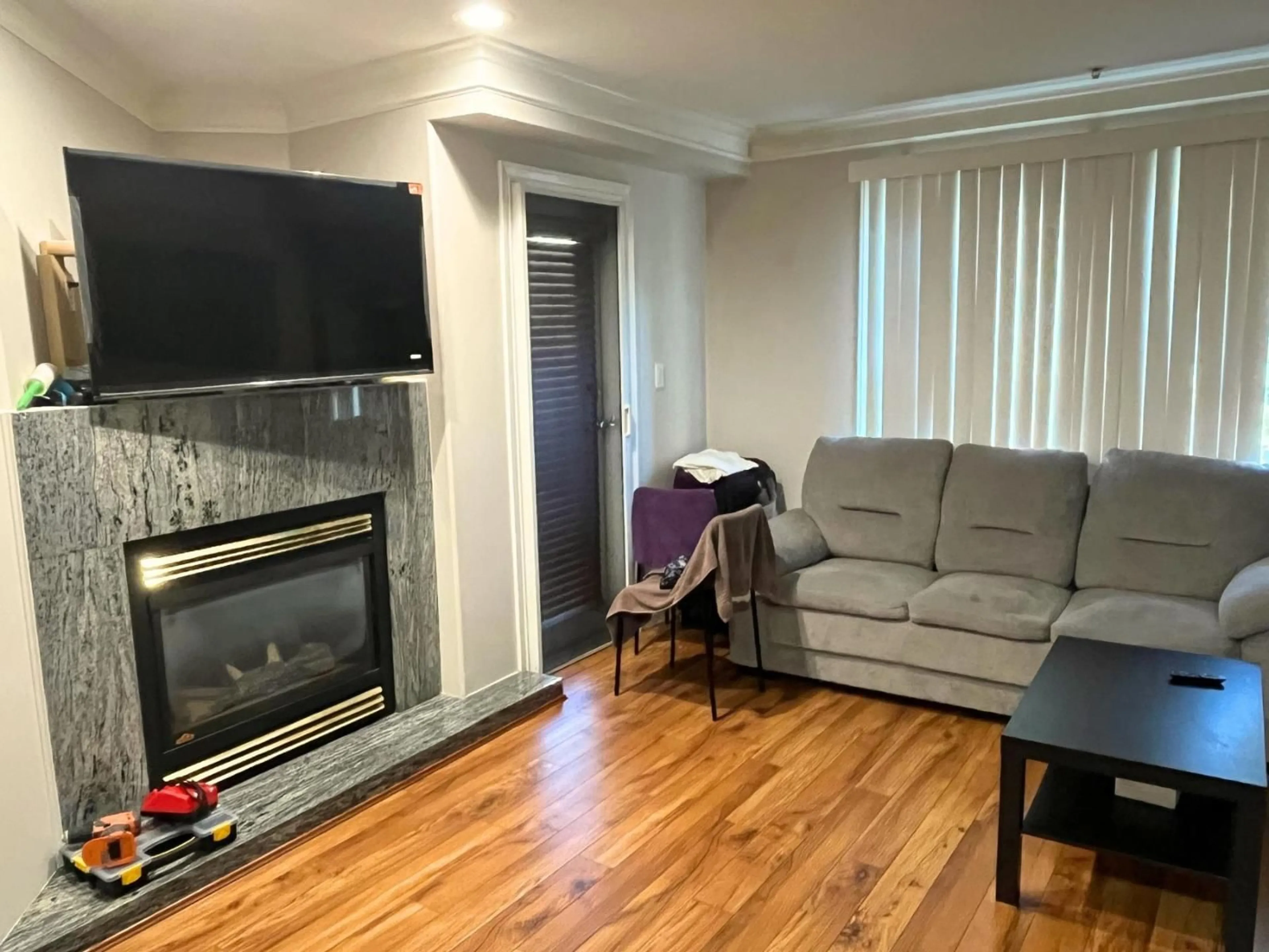 A pic of a room for 206 - 8115 121A STREET, Surrey British Columbia V3W1J2