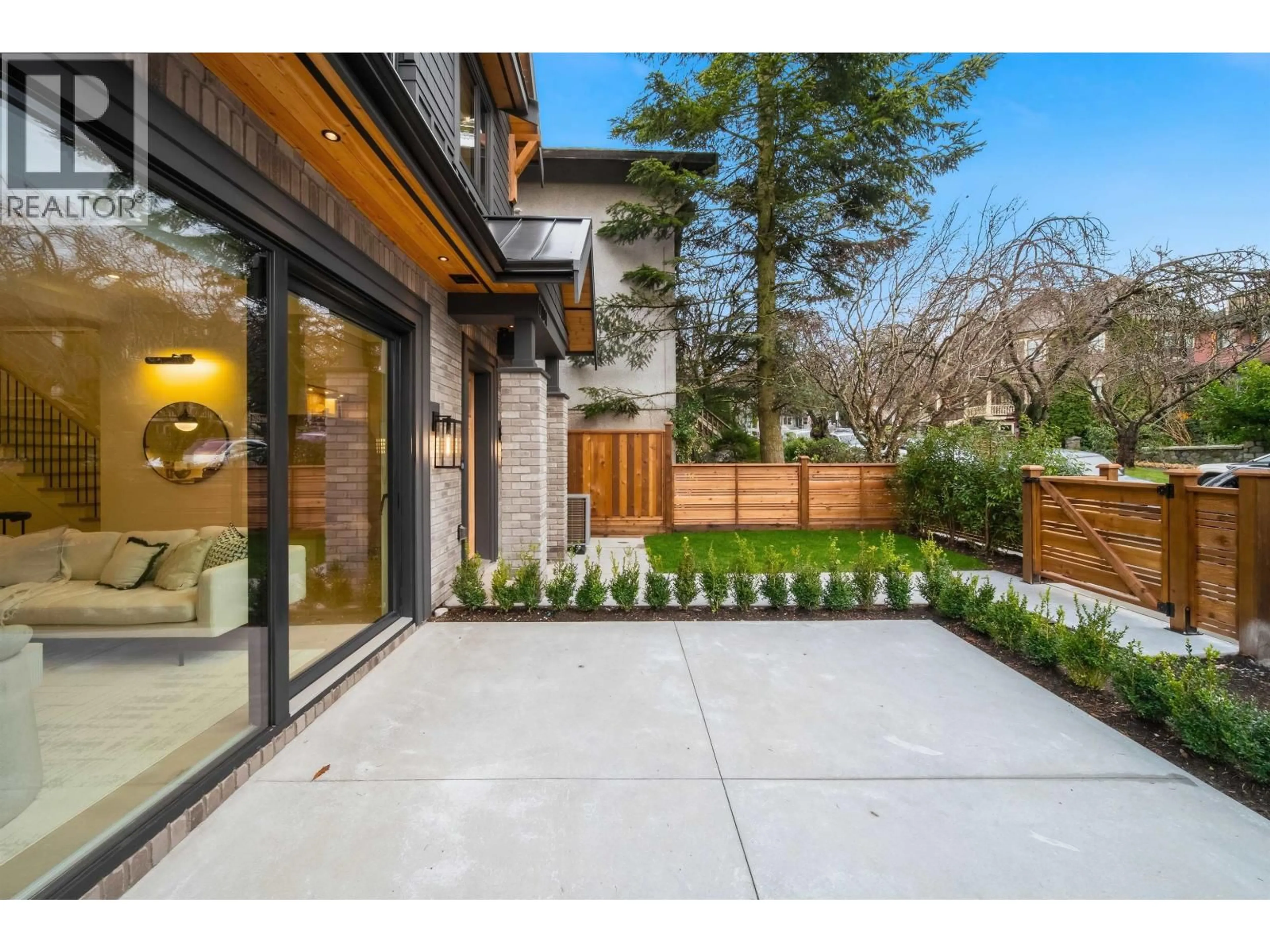 Patio, street for 1 - 1841 PARKER STREET, Vancouver British Columbia V5L2L1