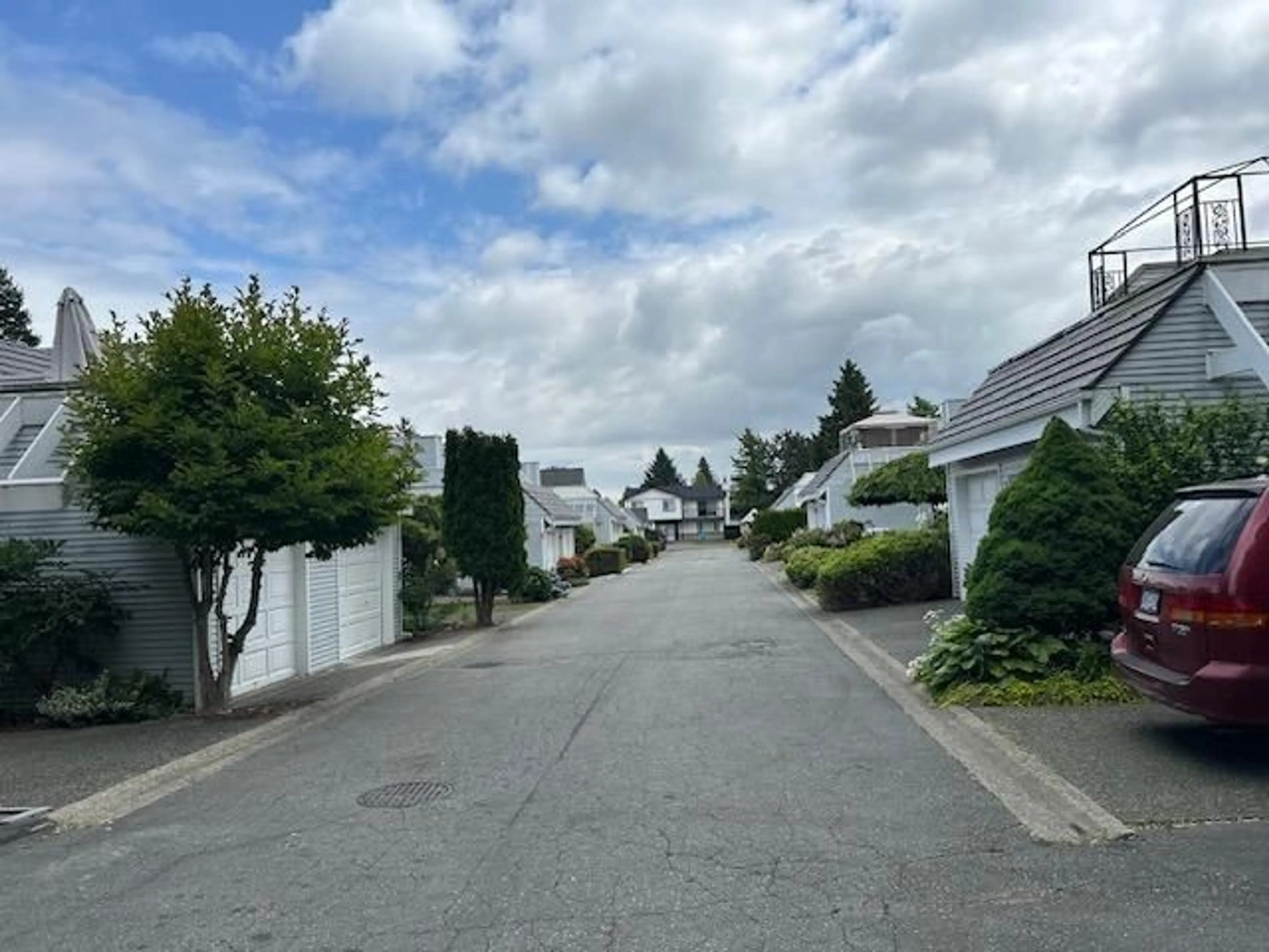 Unknown for 9 - 9785 152B STREET, Surrey British Columbia V3R9W2