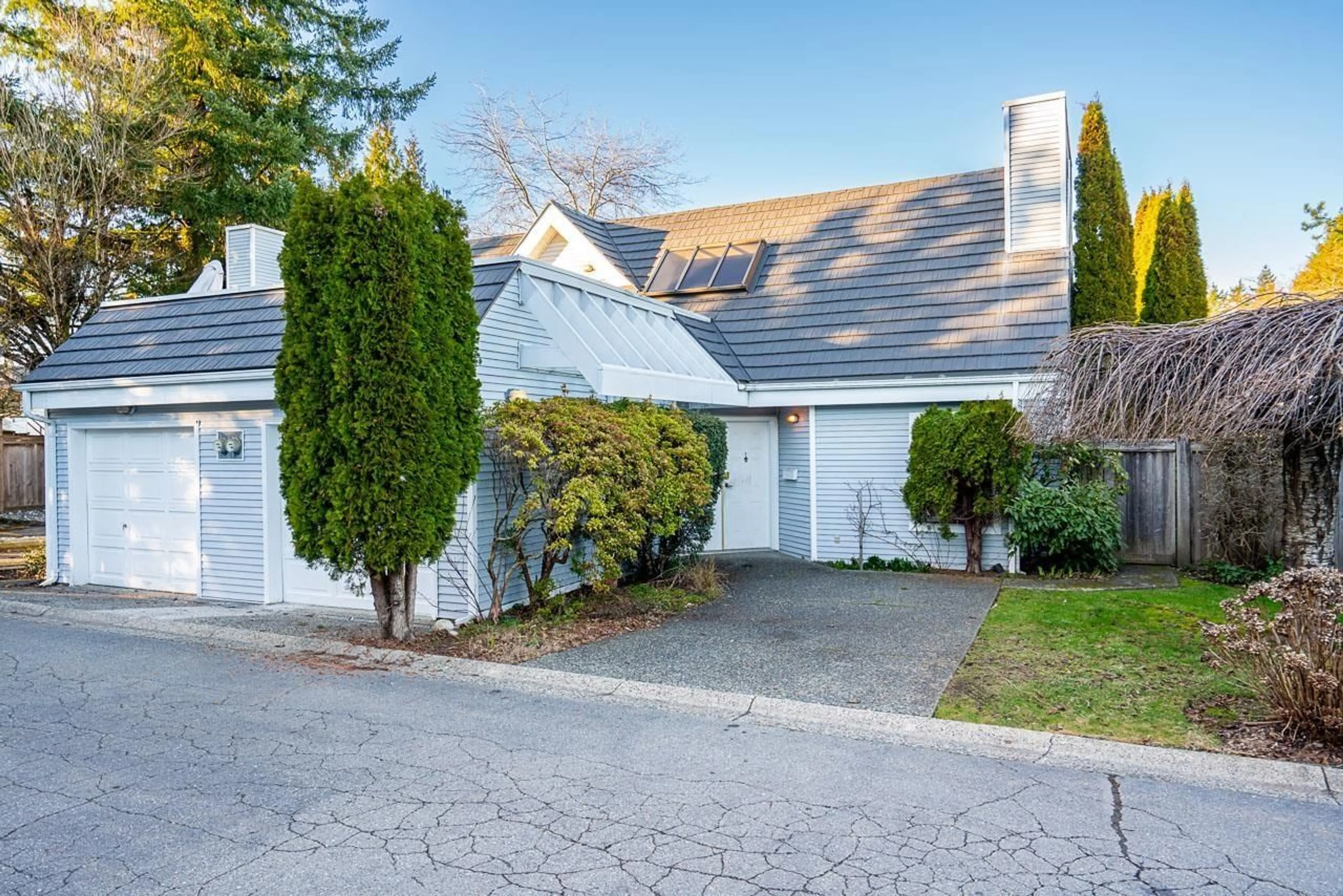 Home with vinyl exterior material, street for 9 - 9785 152B STREET, Surrey British Columbia V3R9W2