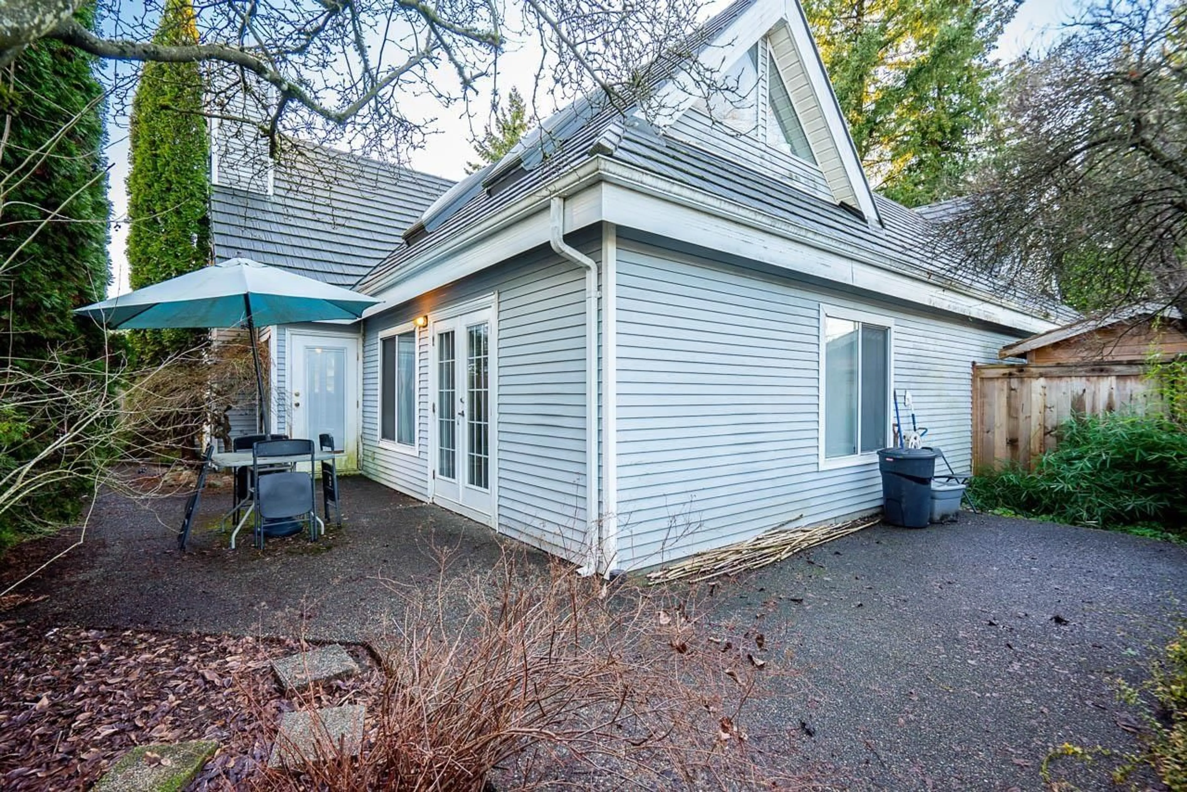 Patio, unknown for 9 - 9785 152B STREET, Surrey British Columbia V3R9W2