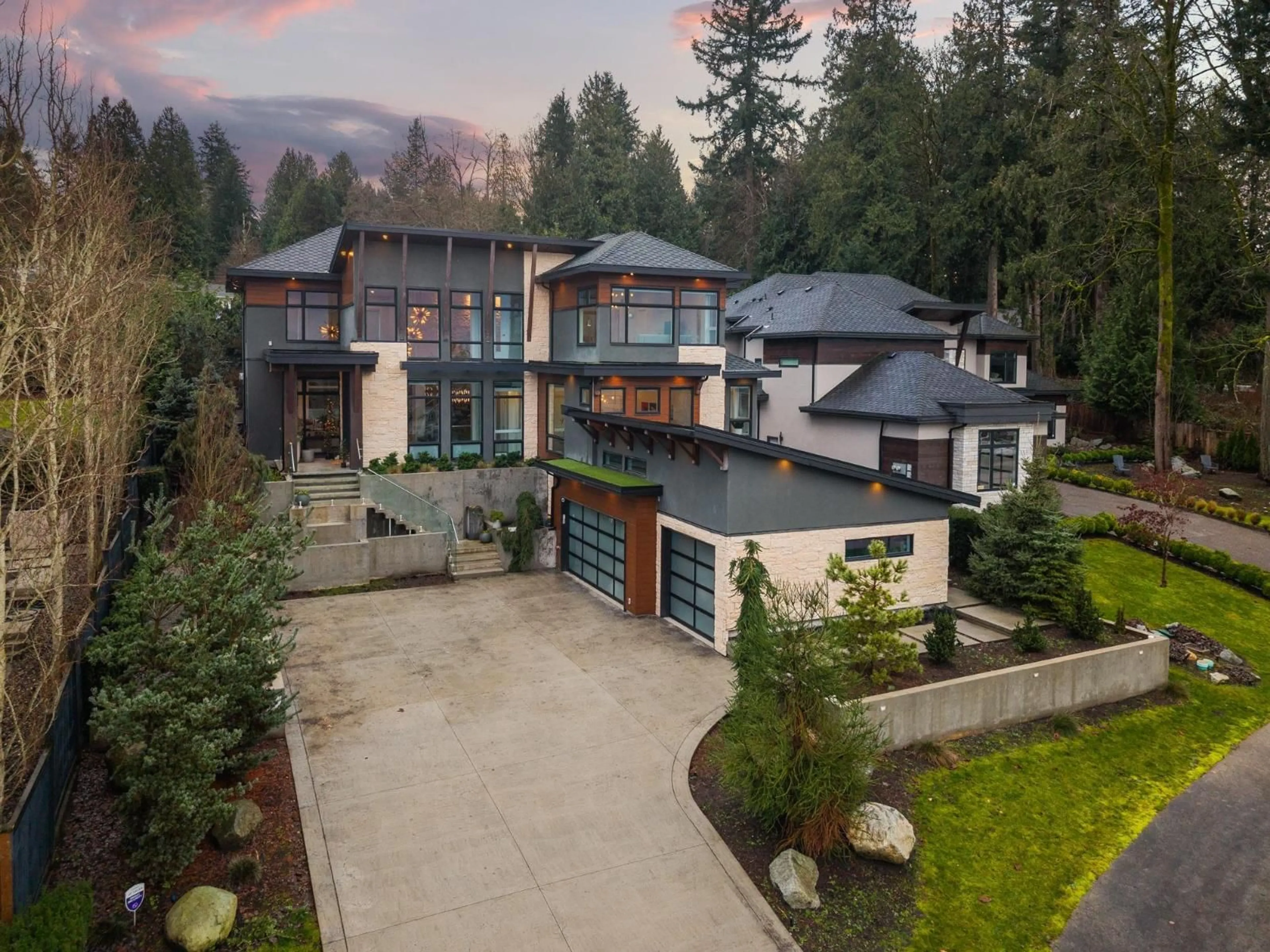 A pic from outside/outdoor area/front of a property/back of a property/a pic from drone, mountain view for 16728 MCNAIR DRIVE, Surrey British Columbia V3Z0P9