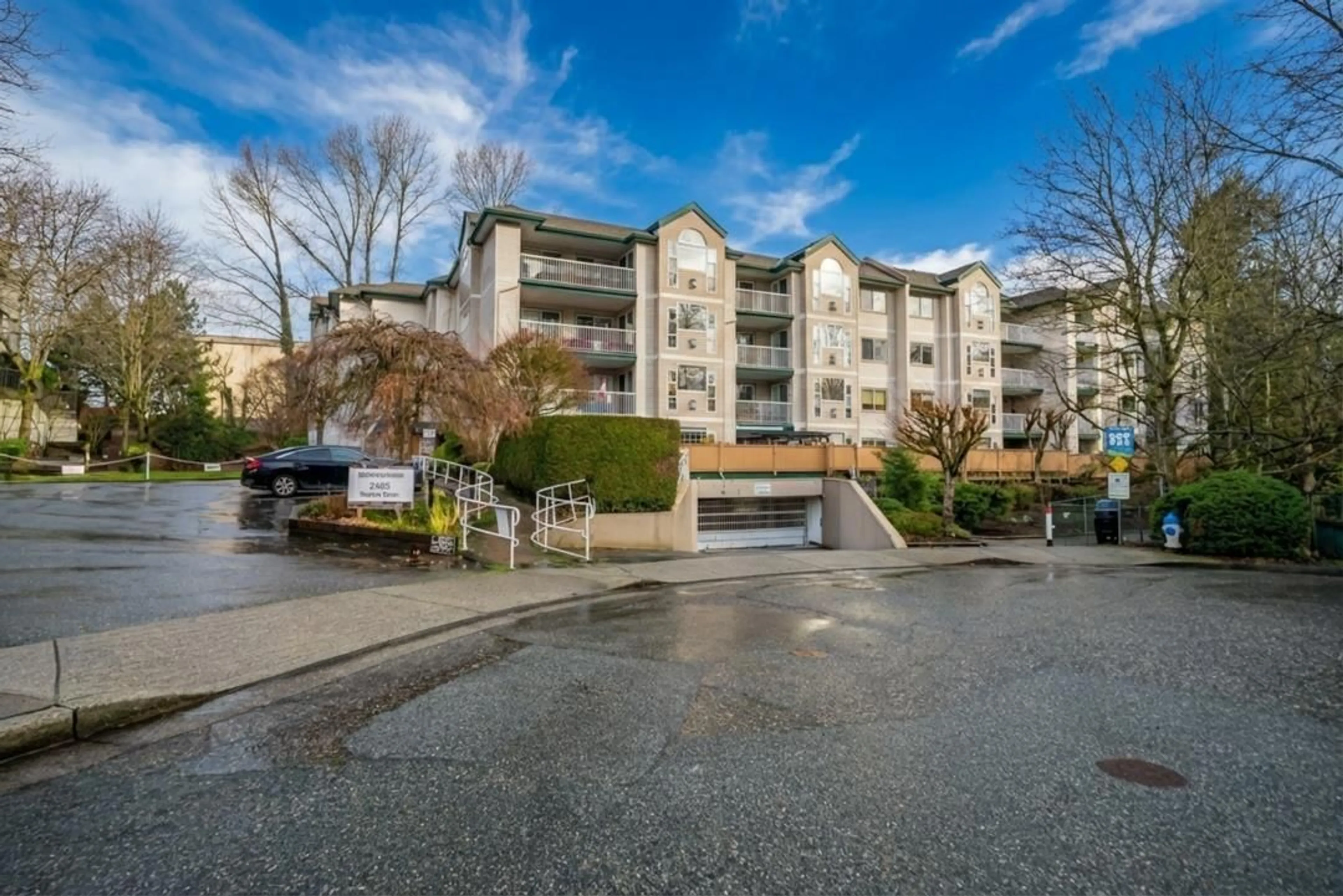 A pic from outside/outdoor area/front of a property/back of a property/a pic from drone, street for 412 - 2963 NELSON PLACE, Abbotsford British Columbia V2S7L6