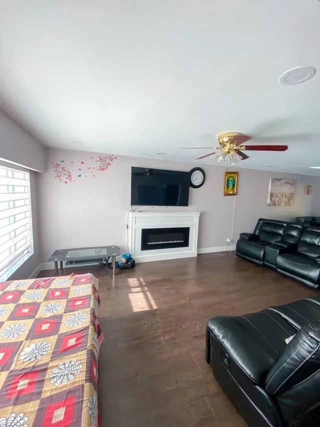 9864 128 STREET, Surrey 3