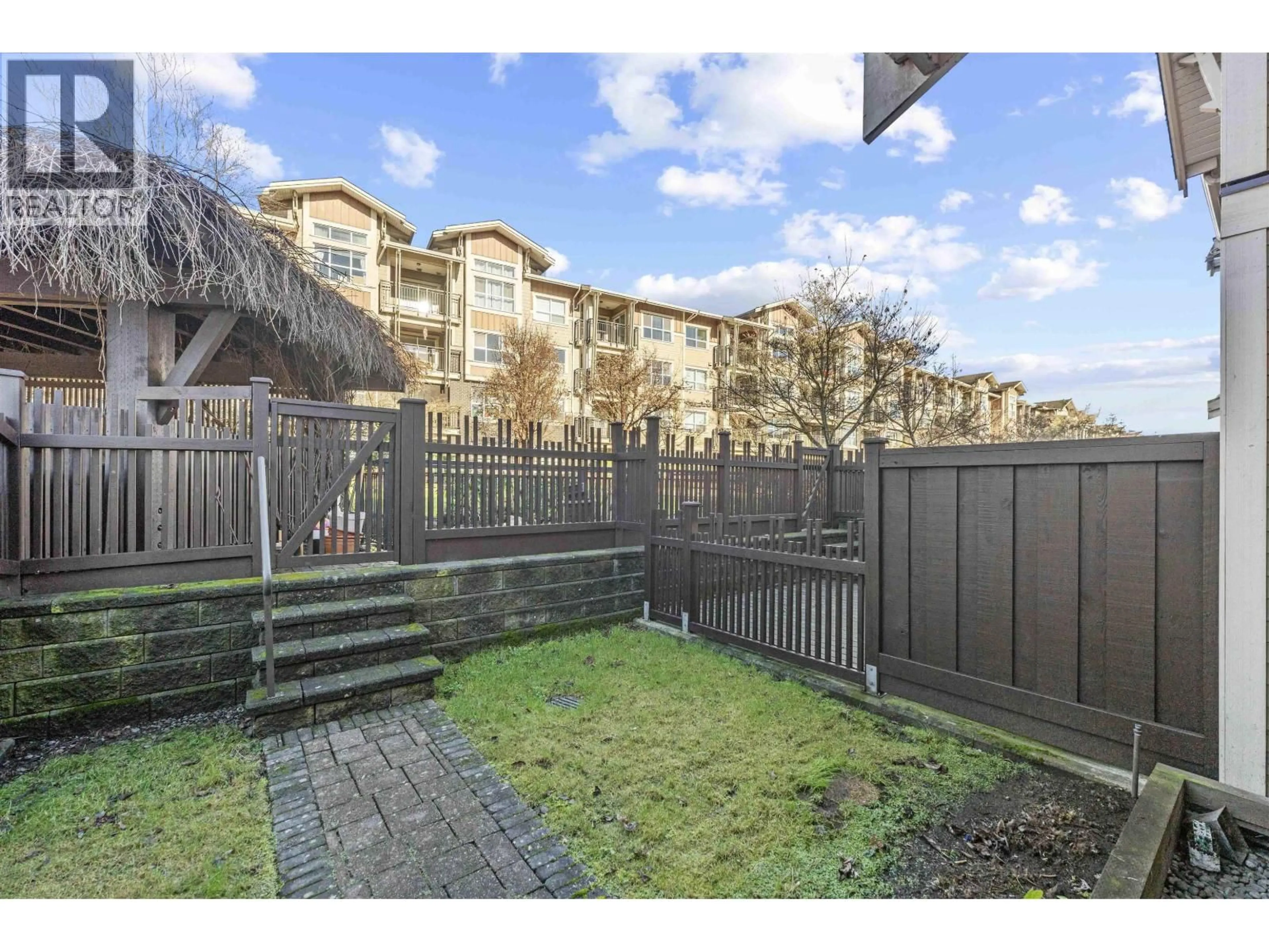 Patio, street for 15 - 5771 IRMIN STREET, Burnaby British Columbia V5J0C5