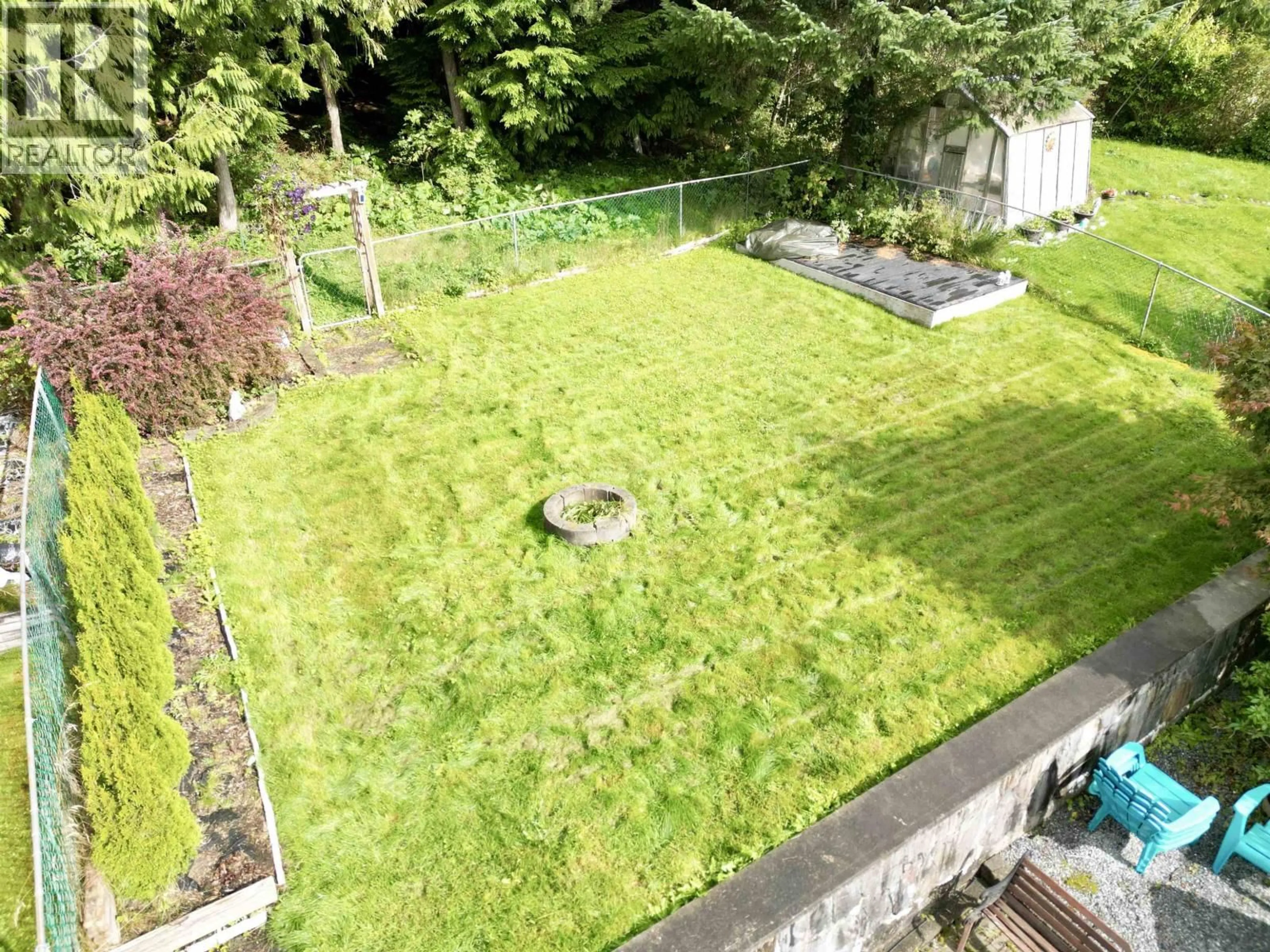 A pic from outside/outdoor area/front of a property/back of a property/a pic from drone, building for 284 CRESTVIEW DRIVE, Prince Rupert British Columbia V8J2Z7