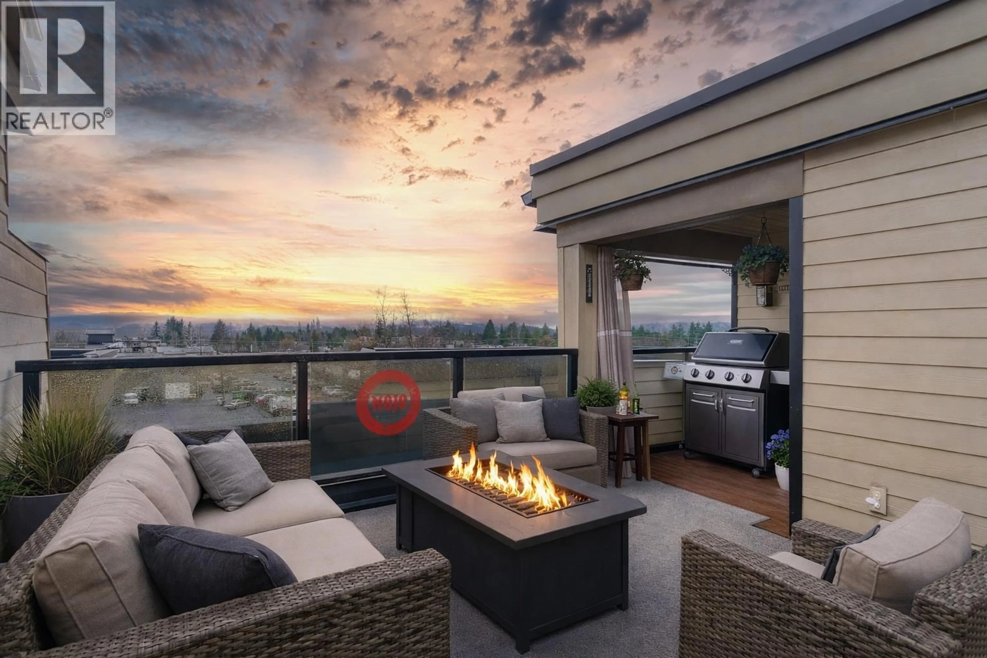 Patio, mountain view for 205 - 22720 119 AVENUE, Maple Ridge British Columbia V2X2Z8