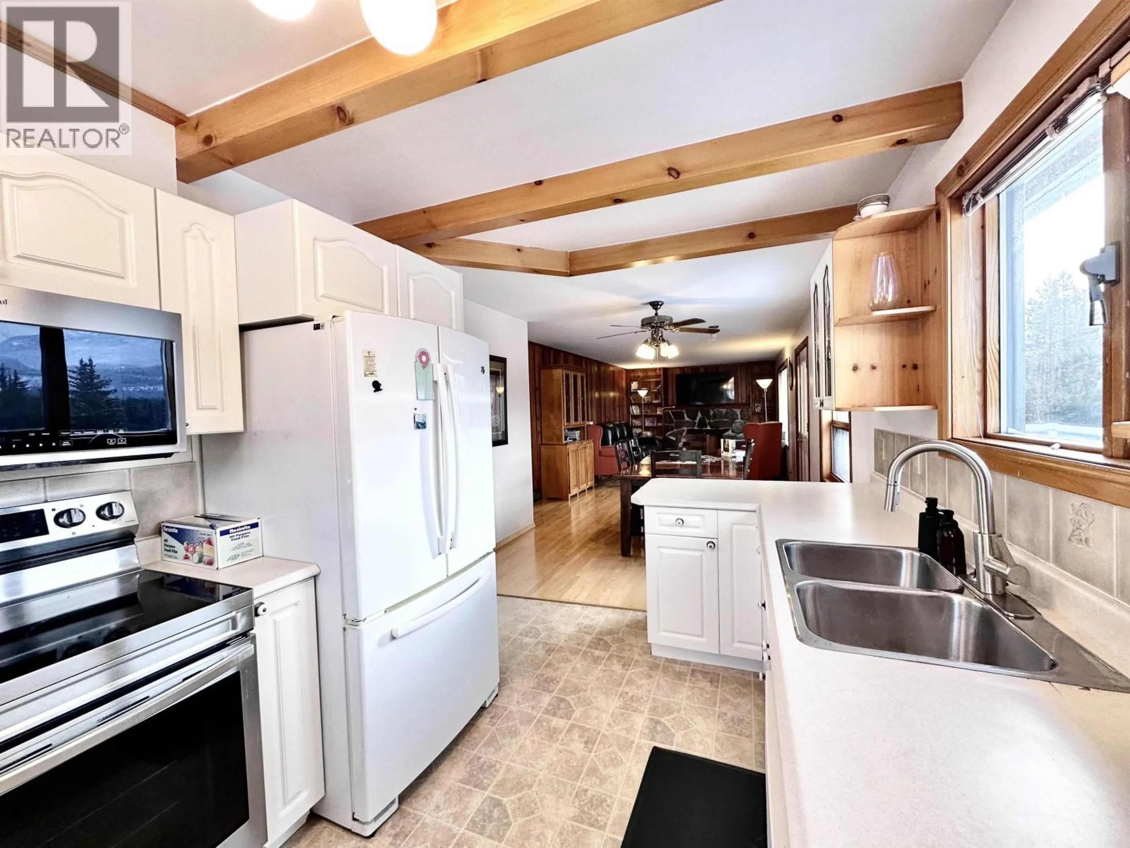 Open concept kitchen, unknown for 3235 MCLENNAN ROAD, Valemount British Columbia V0E2Z0