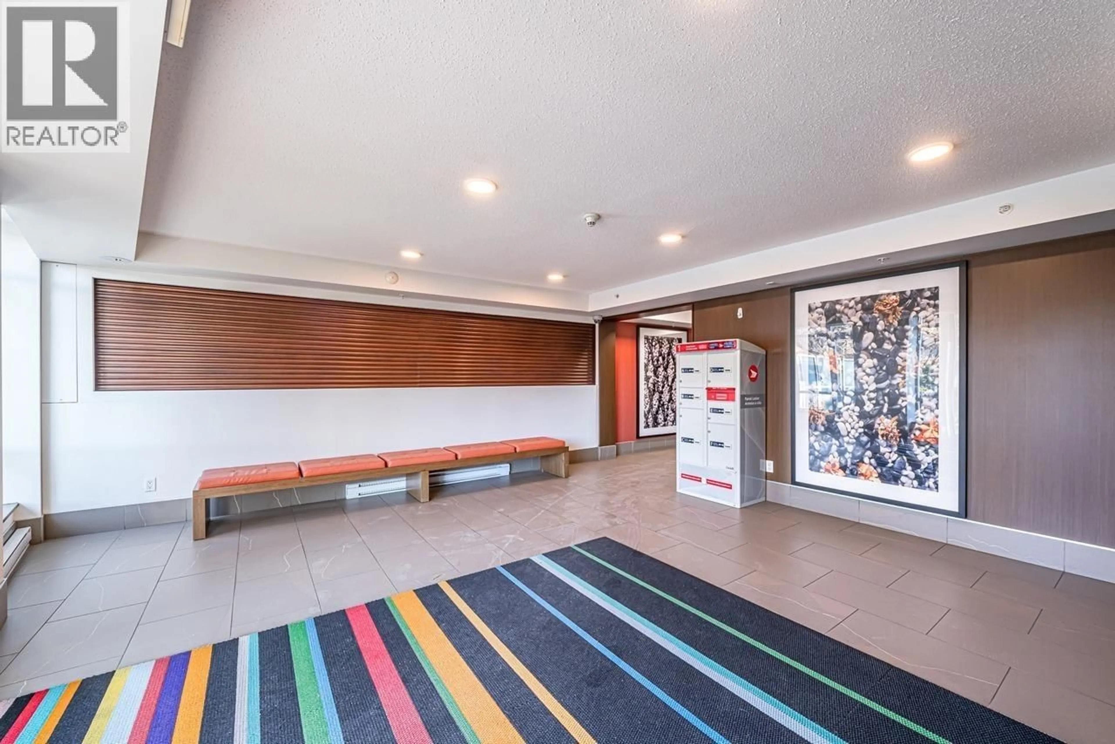 Indoor foyer for 612 - 4888 NANAIMO STREET, Vancouver British Columbia V5N0B5