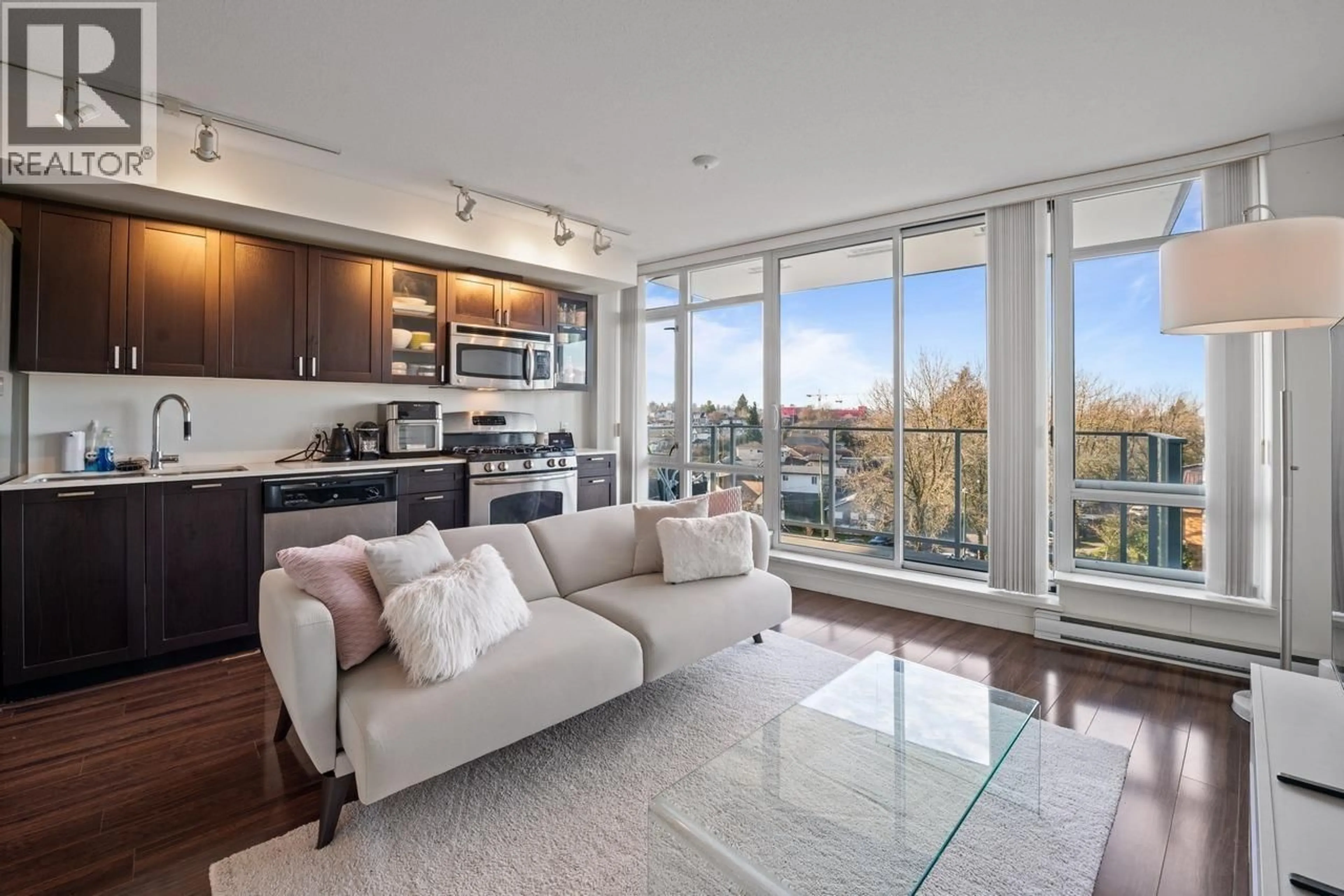 Living room with furniture, unknown for 612 - 4888 NANAIMO STREET, Vancouver British Columbia V5N0B5