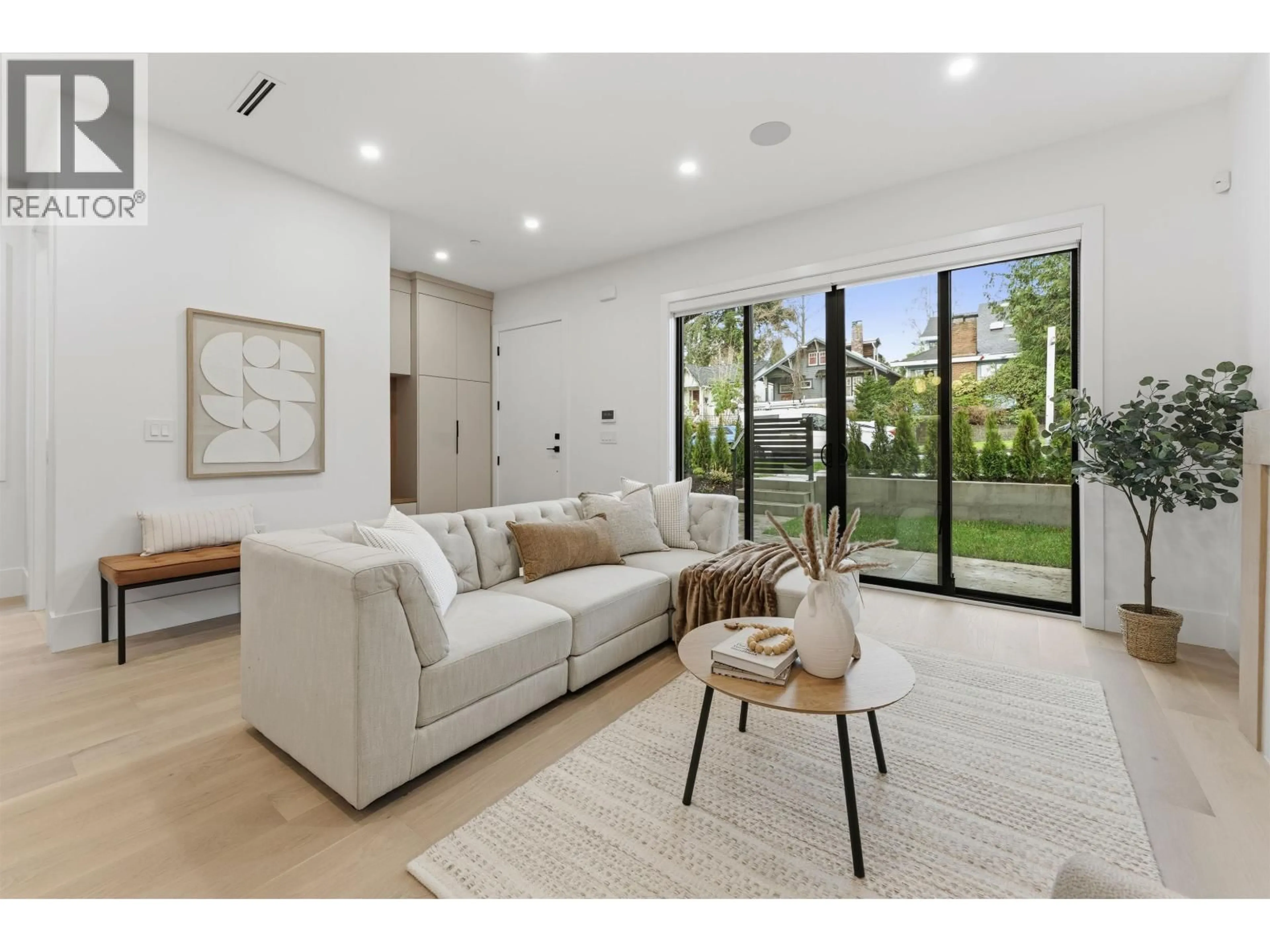 Living room with furniture, unknown for 1 - 3218 38TH AVENUE, Vancouver British Columbia V6N2X6